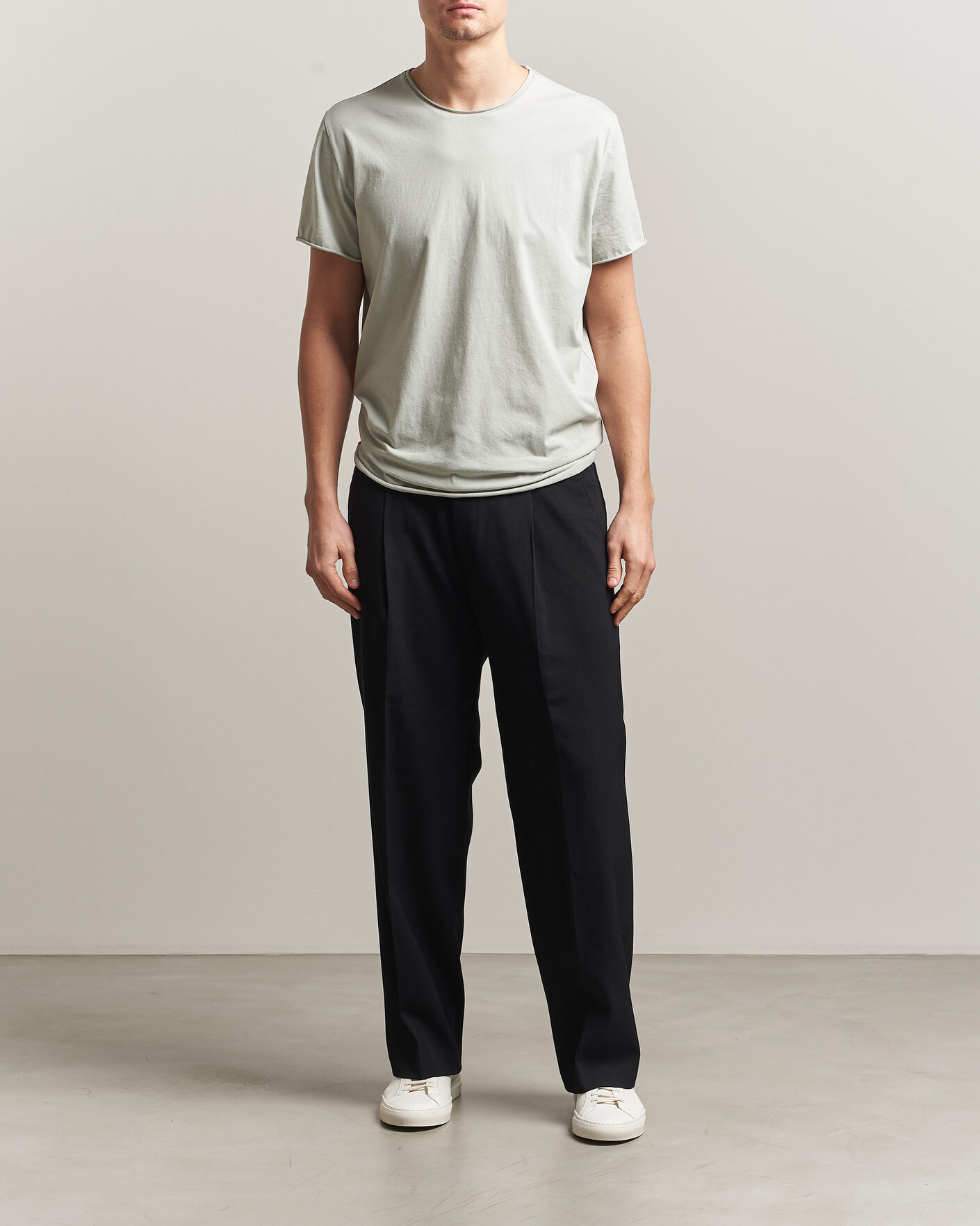 Herre | T-Shirts | Filippa K | Roll Neck Crew Neck T-Shirt Silver Grey