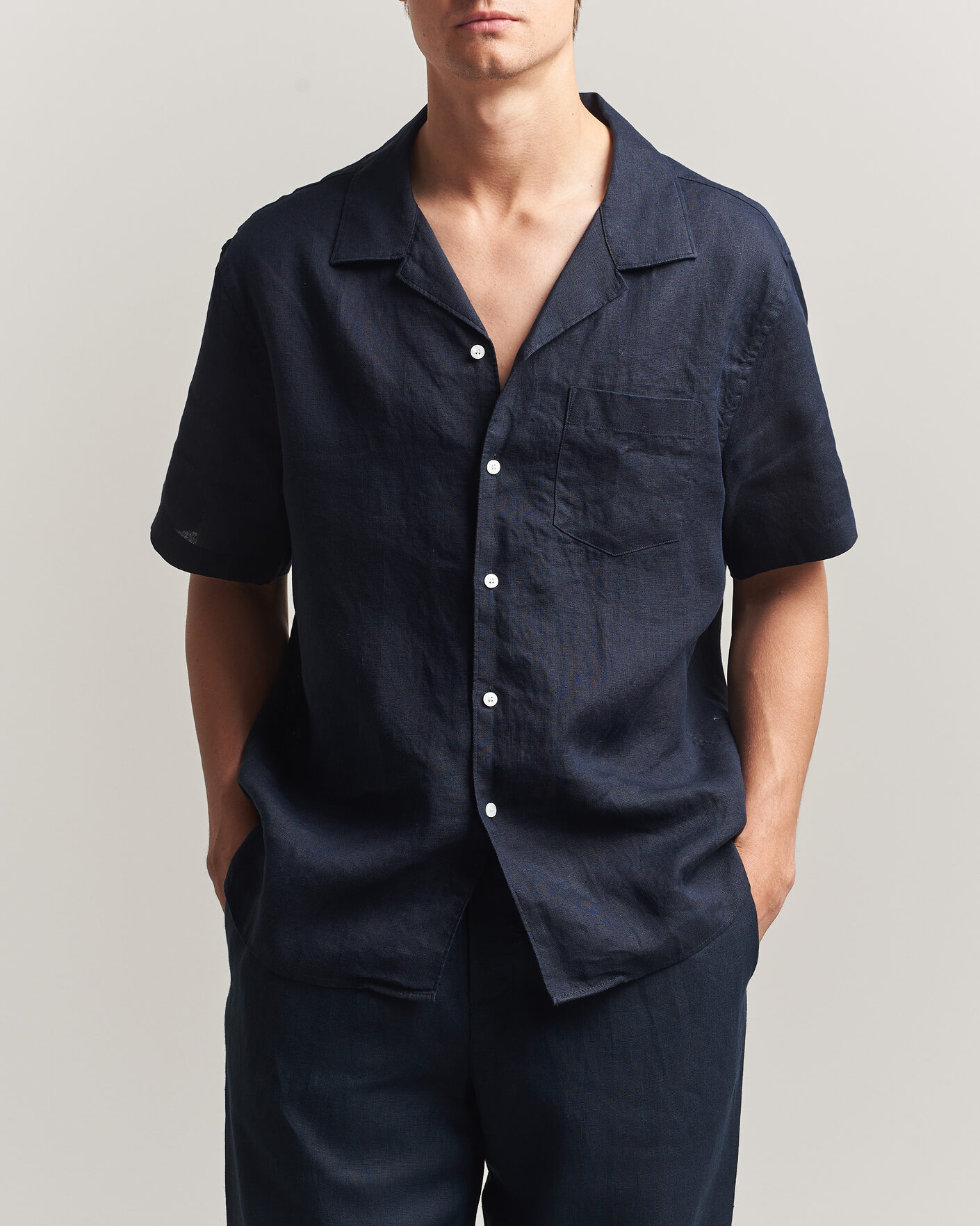 Herre | Skjorter | J.Lindeberg | Elio Linen Short Sleeve Shirt Navy