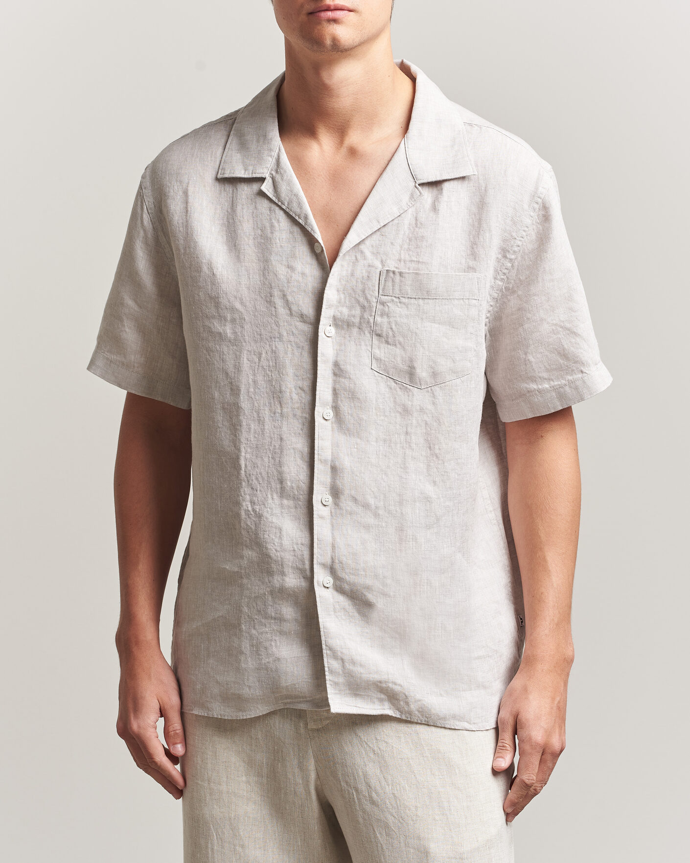 Herre | Skjorter | J.Lindeberg | Elio Linen Short Sleeve Shirt Moonbeam