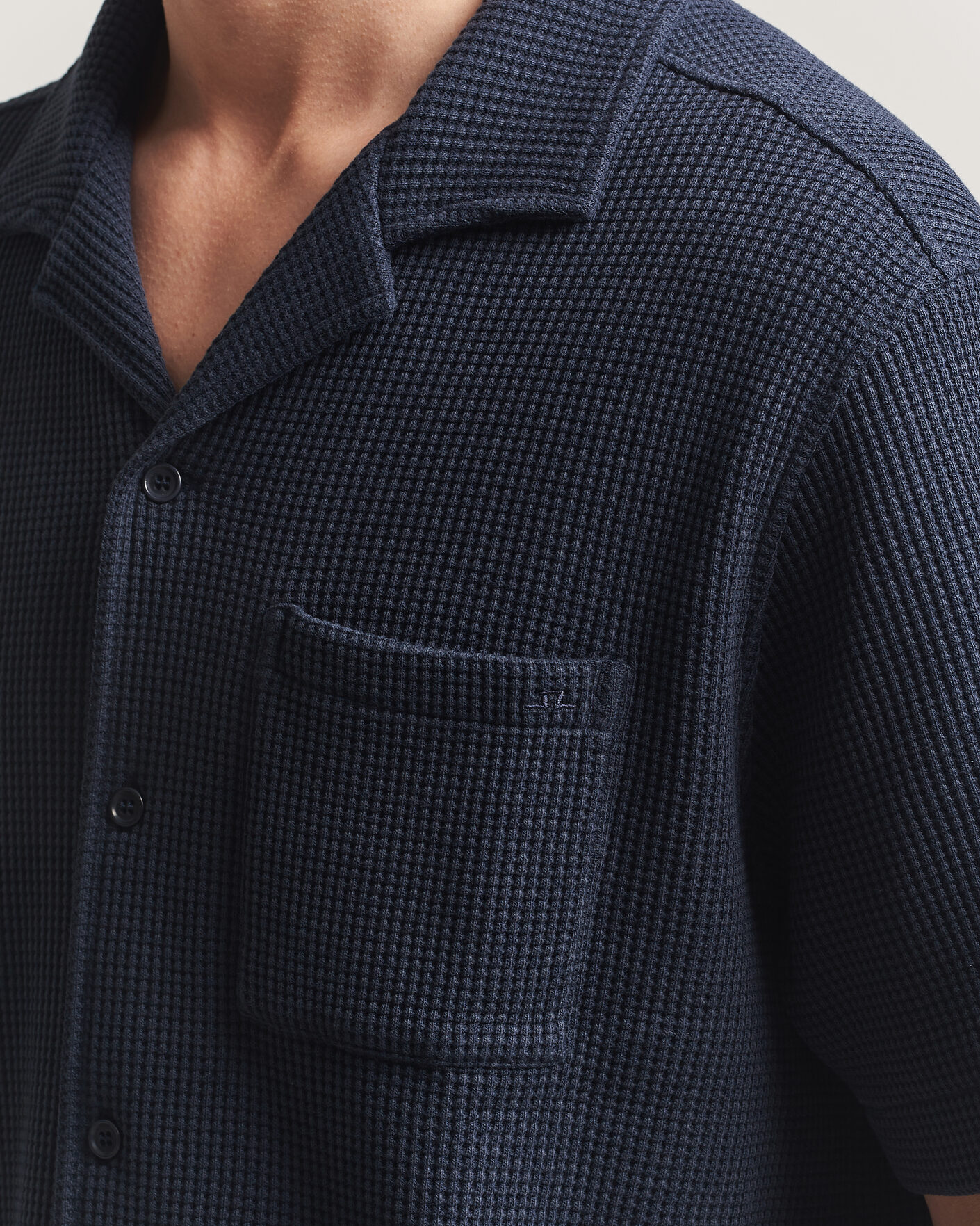 Herre | Skjorter | J.Lindeberg | Theron Waffle Resort Shirt Navy