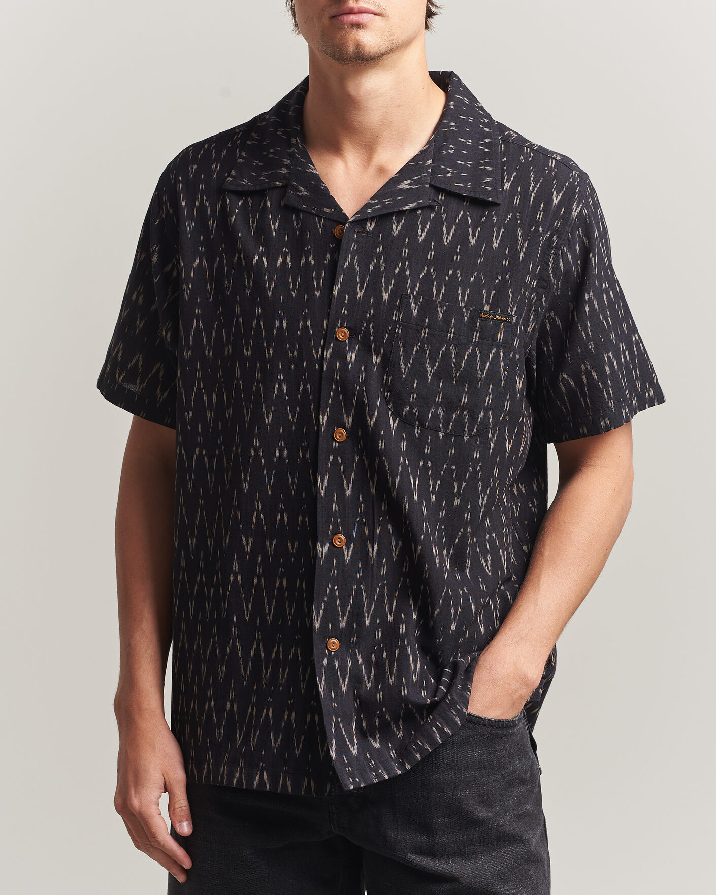 Herre | Skjorter | Nudie Jeans | Arvid Hawaii Shirt Ikat Multi