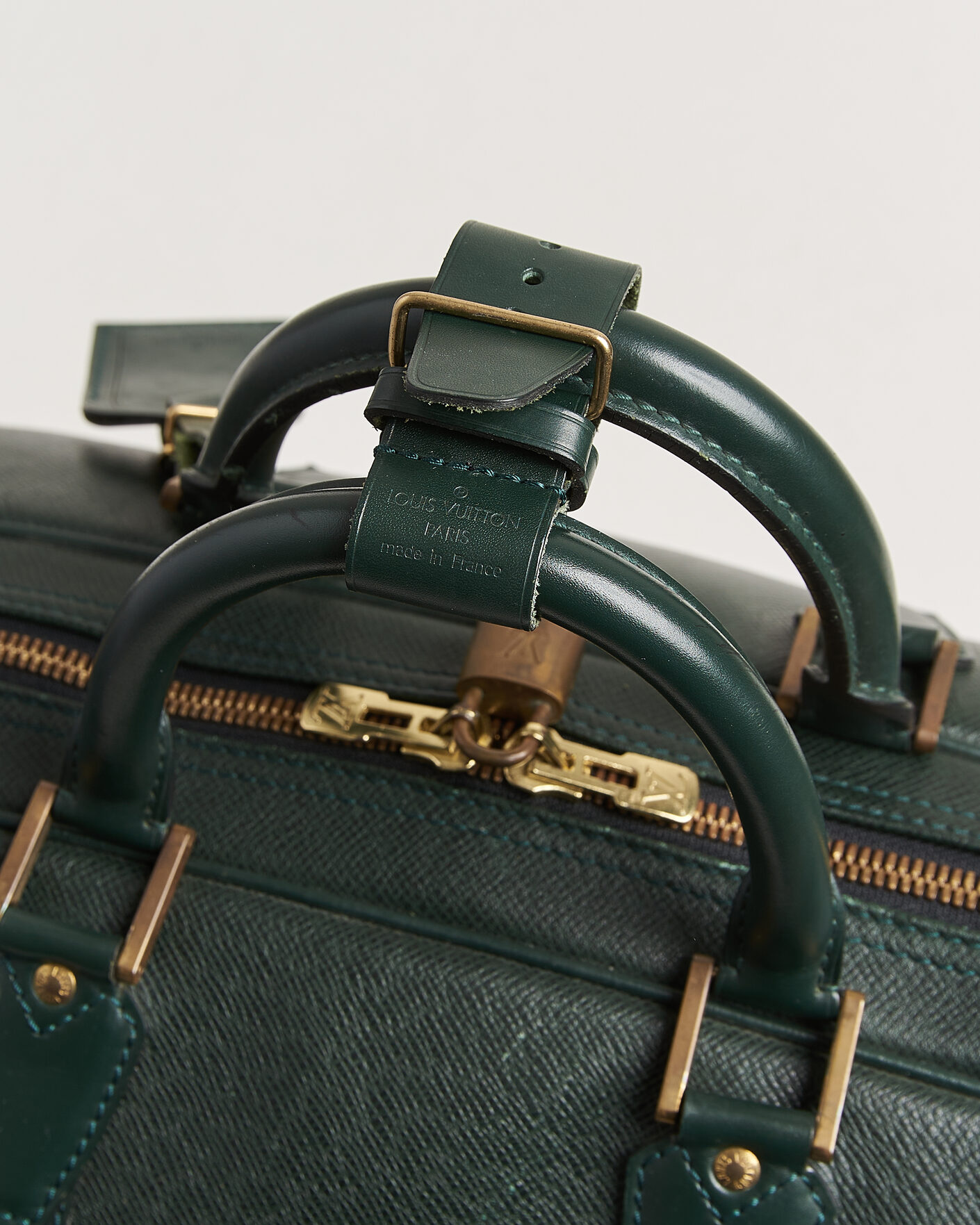 Herre | Pre-Owned & Vintage Bags | Louis Vuitton Pre-Owned | Taiga Kendall Weekend Bag GM Green