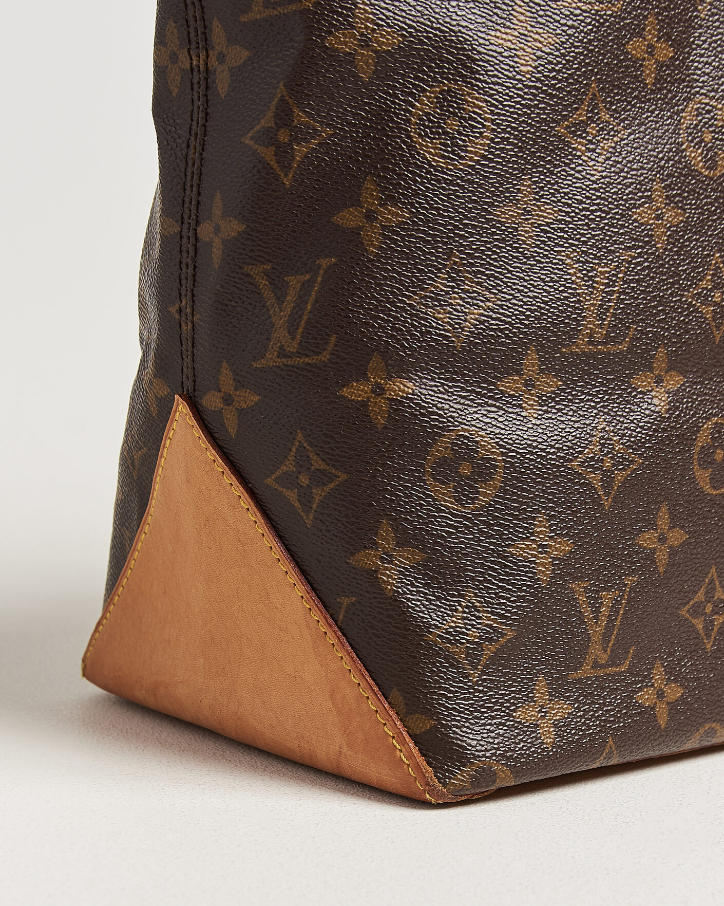 Herre | Pre-Owned & Vintage Bags | Louis Vuitton Pre-Owned | Cabas Mezzo Monogram