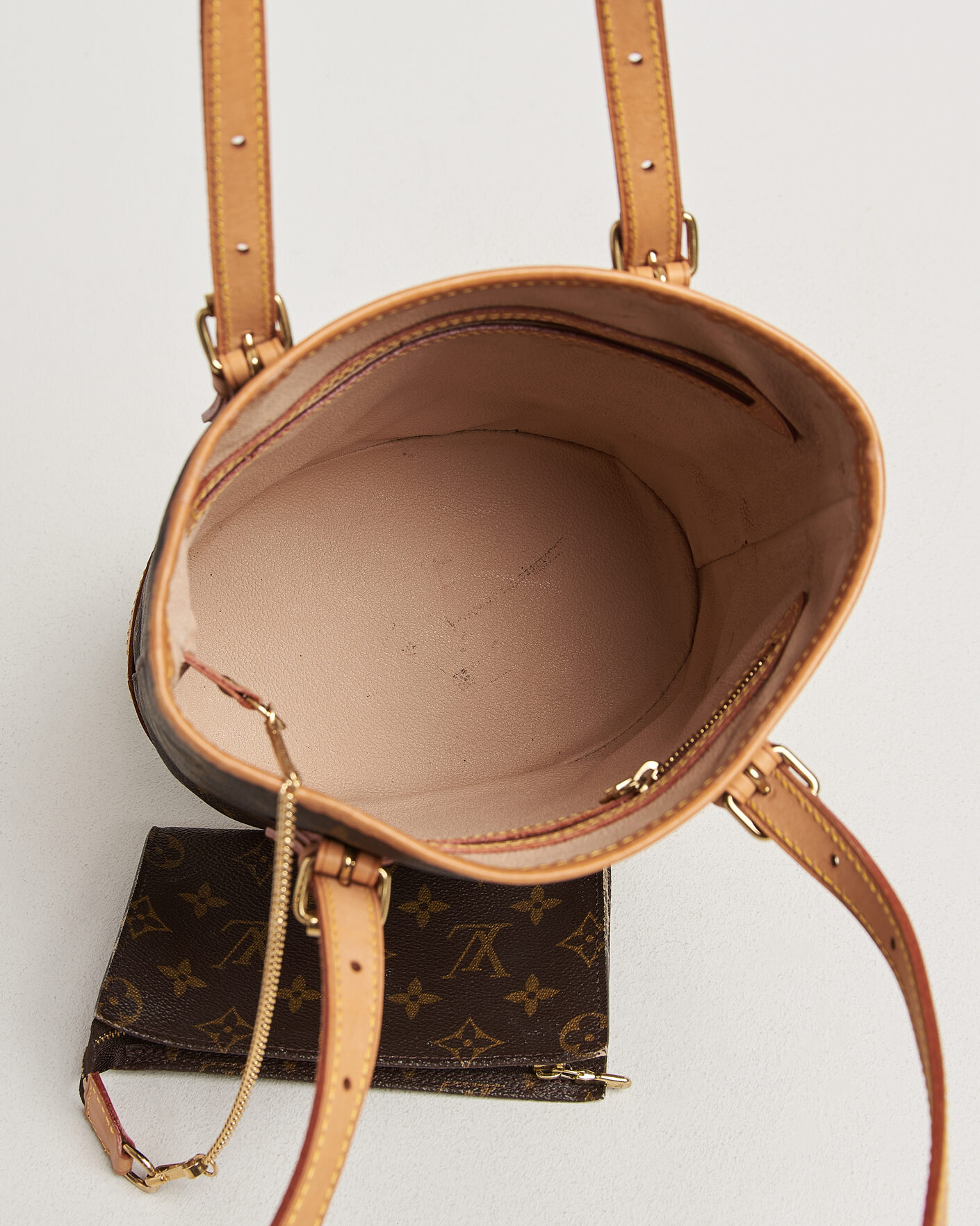 Herre | Pre-Owned & Vintage Bags | Louis Vuitton Pre-Owned | Bucket PM Bag Monogram