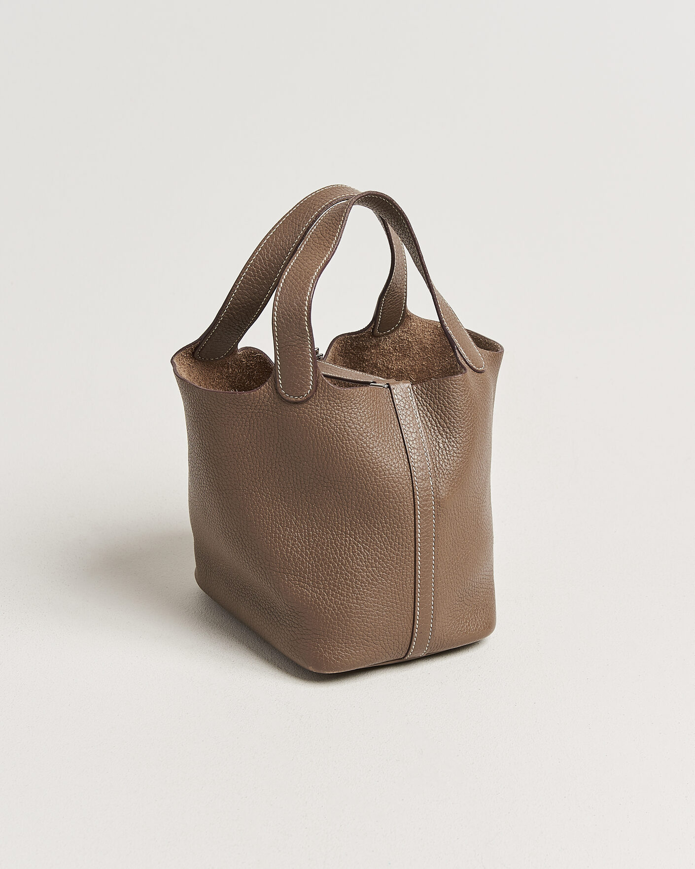 Herre | Pre-Owned & Vintage Bags | Hermès Pre-Owned | Picotin Lock 18 Etoupe