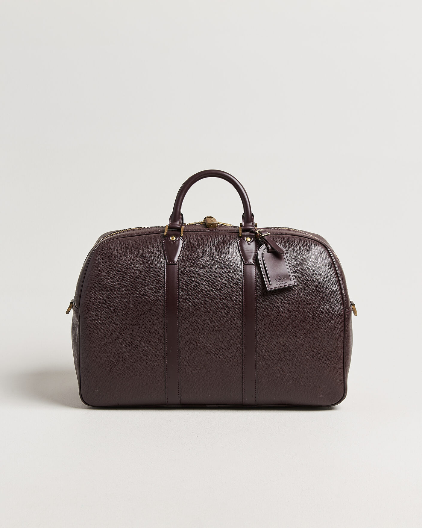 Herre | Pre-Owned & Vintage Bags | Louis Vuitton Pre-Owned | Taiga Kendall Weekend Bag PM Burgundy