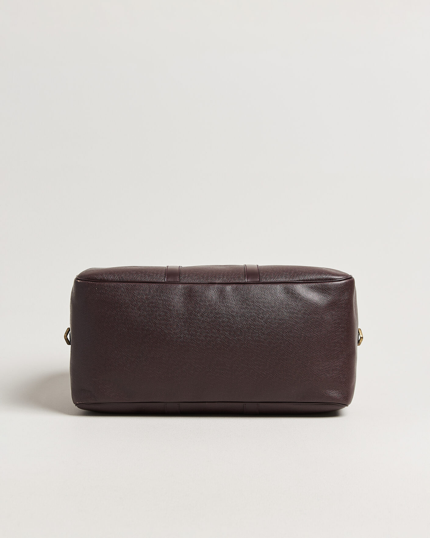 Herre | Pre-Owned & Vintage Bags | Louis Vuitton Pre-Owned | Taiga Kendall Weekend Bag PM Burgundy