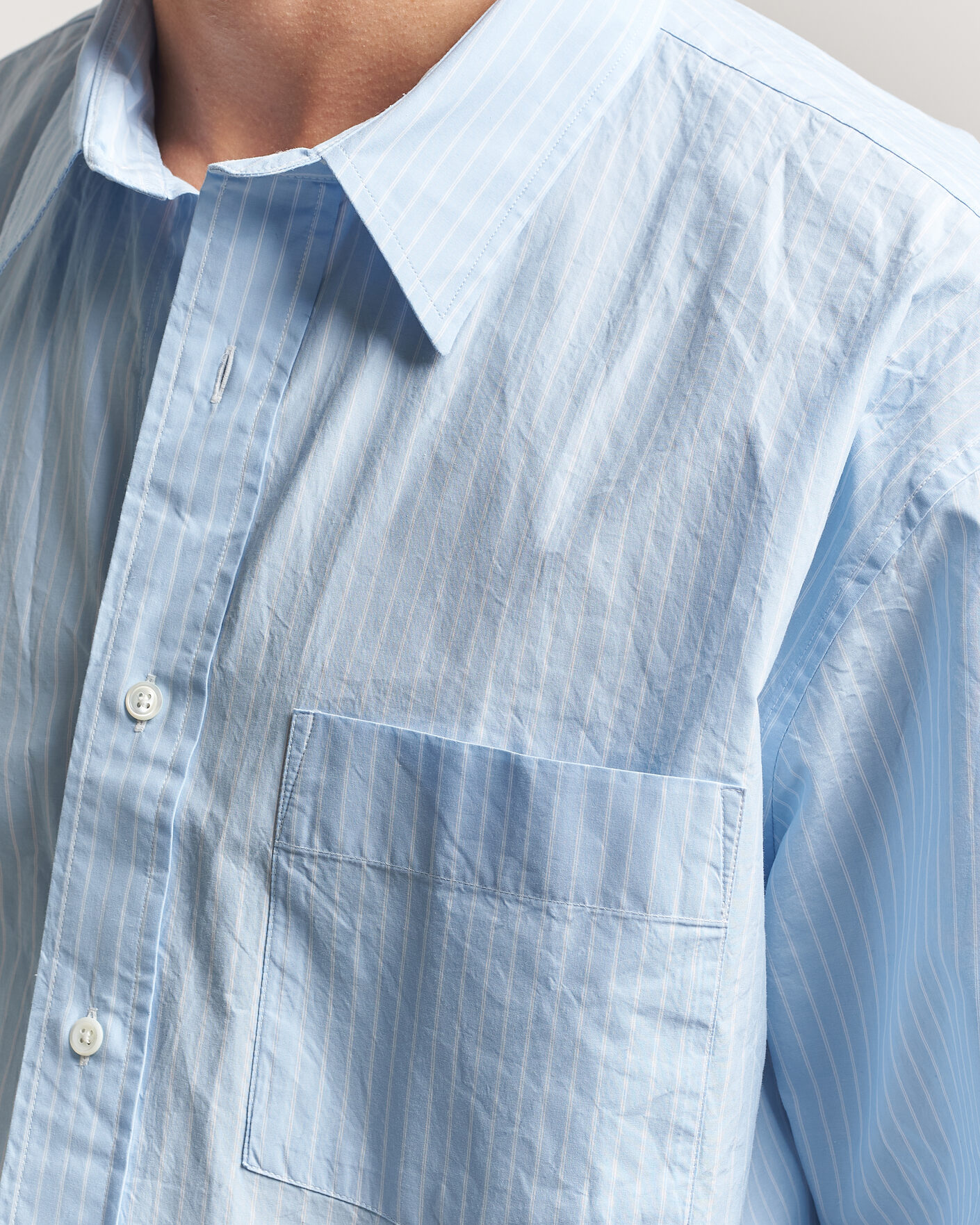 Herre | Skjorter | Sunflower | New Base Shirt Light Blue Stripe