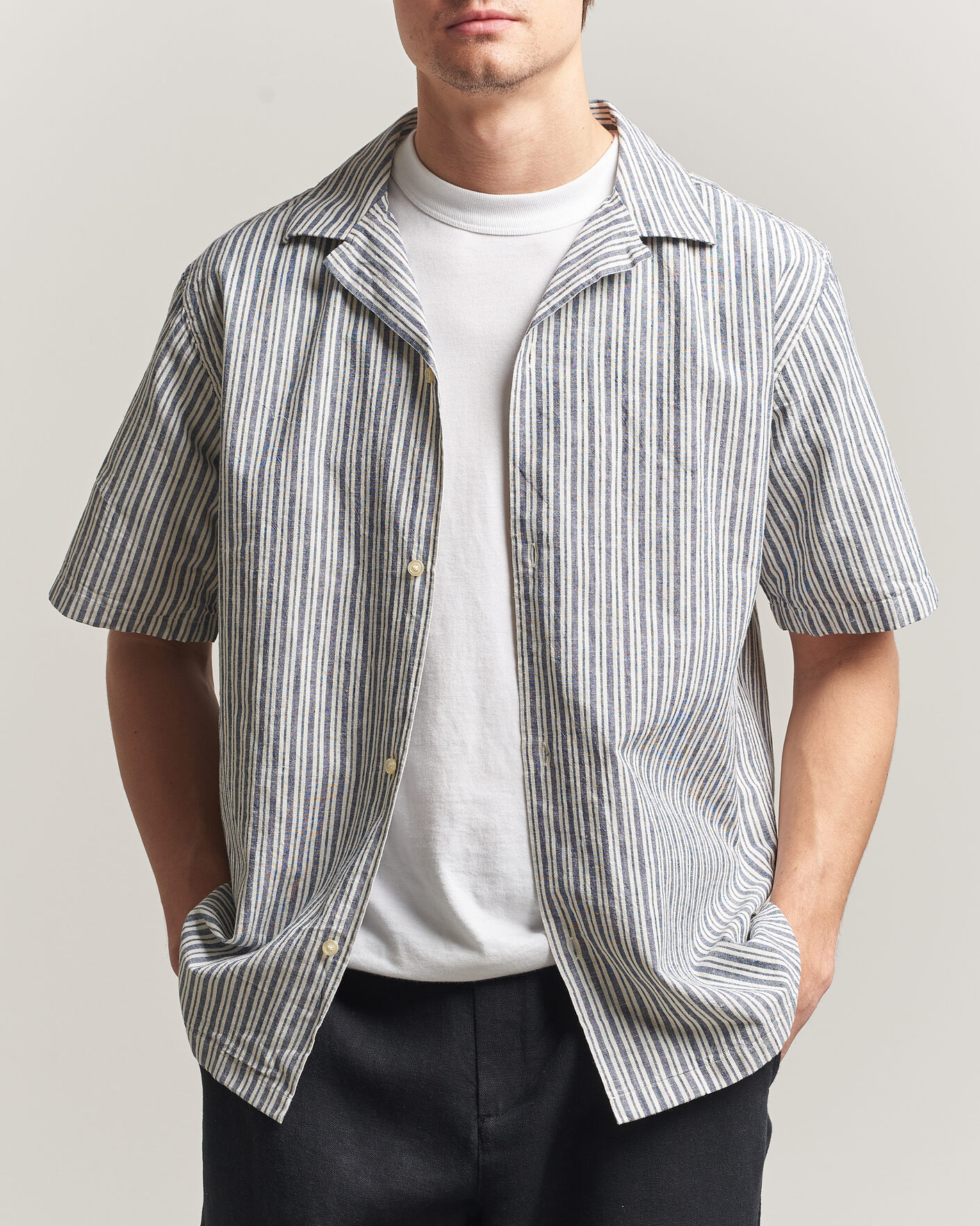 Herre | Skjorter | LES DEUX | Stripe Cotton/Linen Short Sleeve Shirt Dark Blue