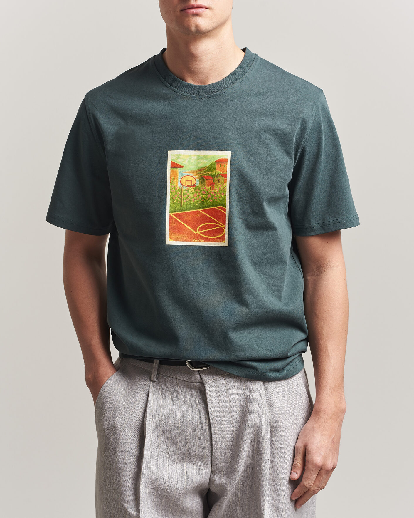 Herre | T-Shirts | LES DEUX | Court Printed T-Shirt Pine Green