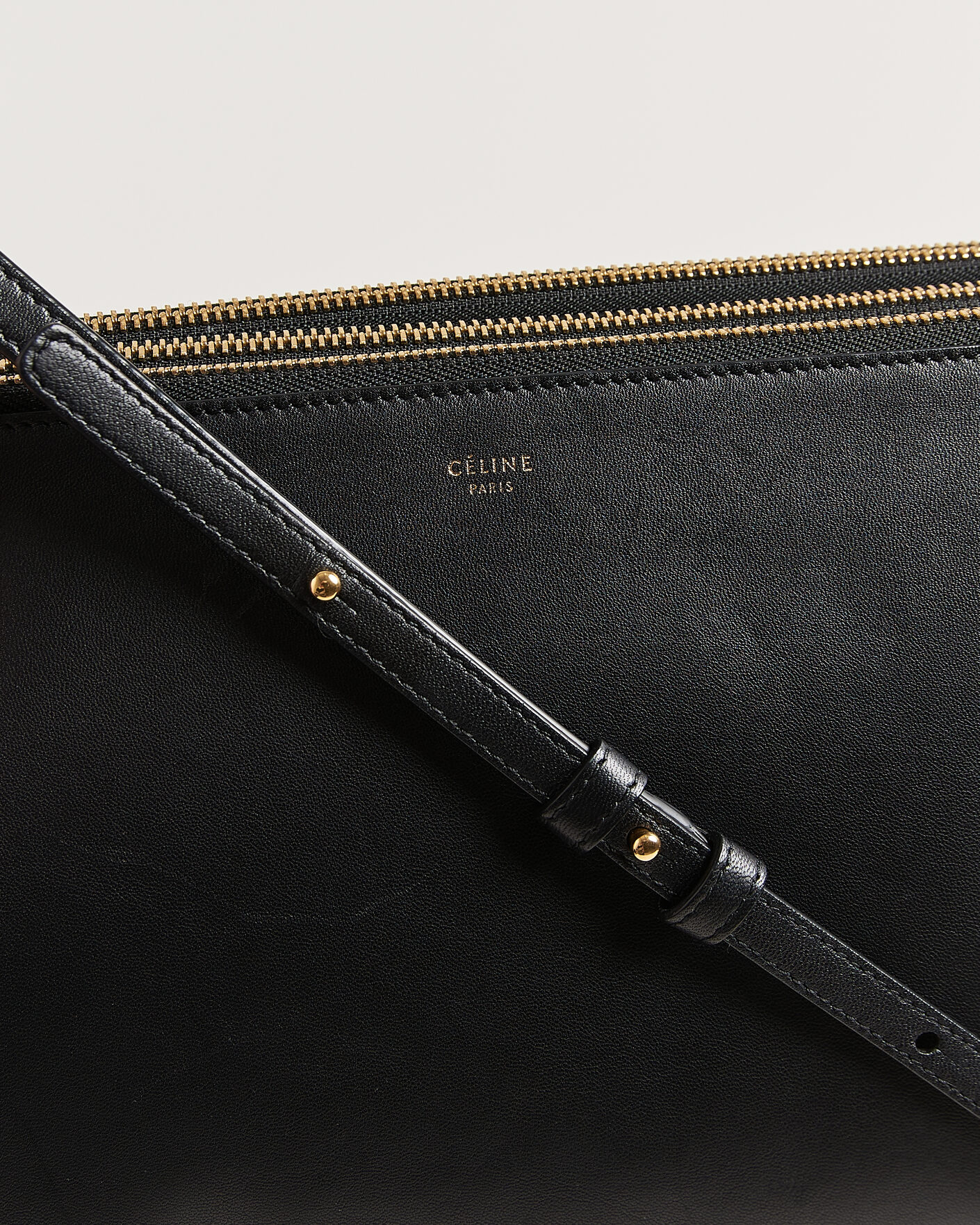 Herre | Pre-Owned & Vintage Bags | Celine Pre-Owned | Trio Bag Medium Leather Black