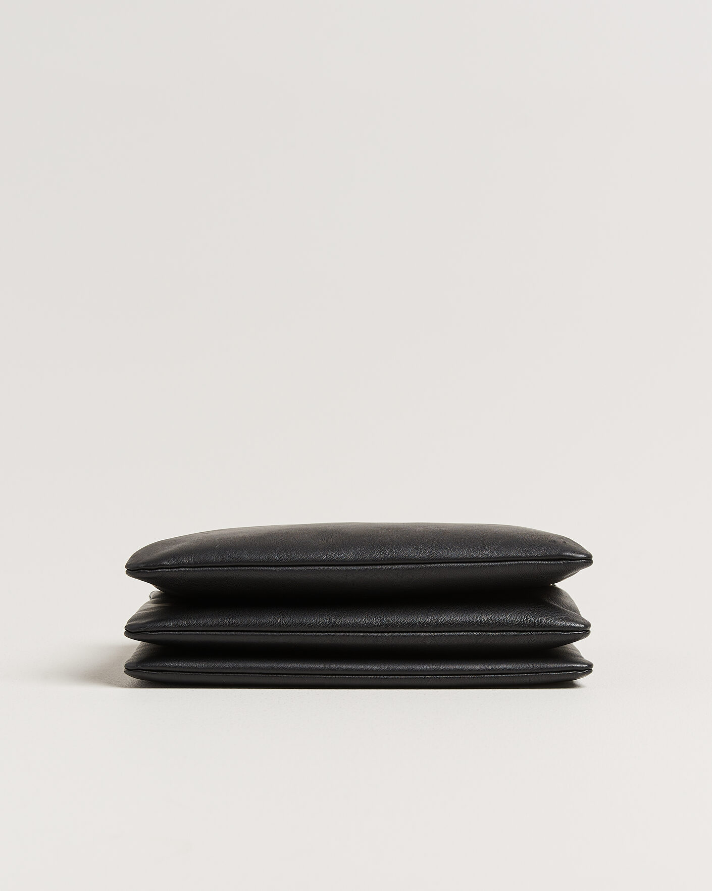 Herre | Pre-Owned & Vintage Bags | Celine Pre-Owned | Trio Bag Medium Leather Black