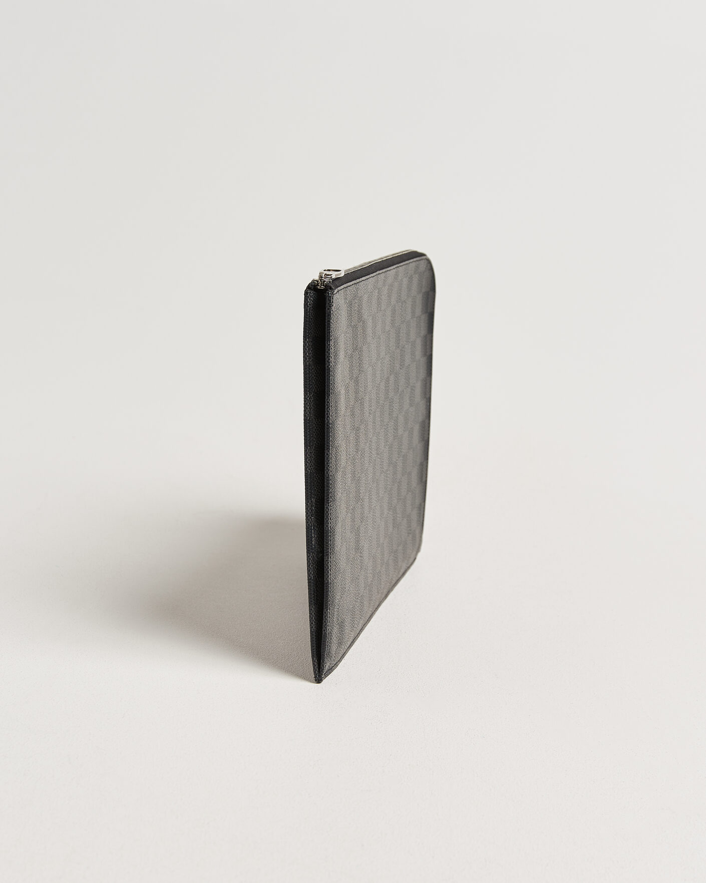 Herre | Pre-Owned & Vintage Bags | Louis Vuitton Pre-Owned | Pochette Jules Damier Graphite