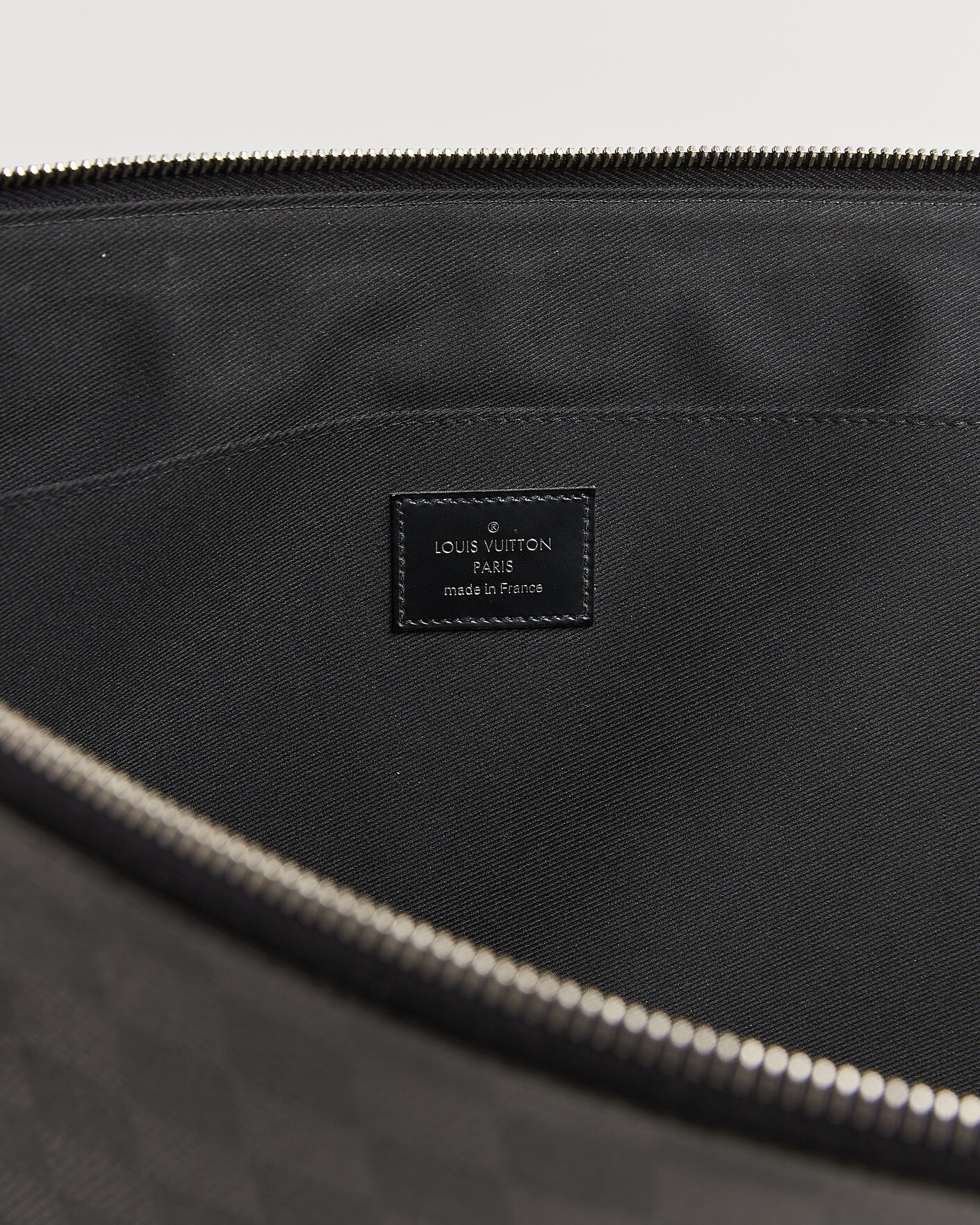 Herre | Pre-Owned & Vintage Bags | Louis Vuitton Pre-Owned | Pochette Jules Damier Graphite