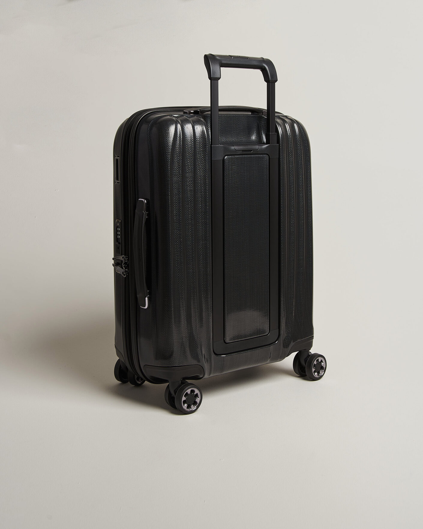 Herre | Tasker | Samsonite | Nexis Spinner Carry-On Onyx Black