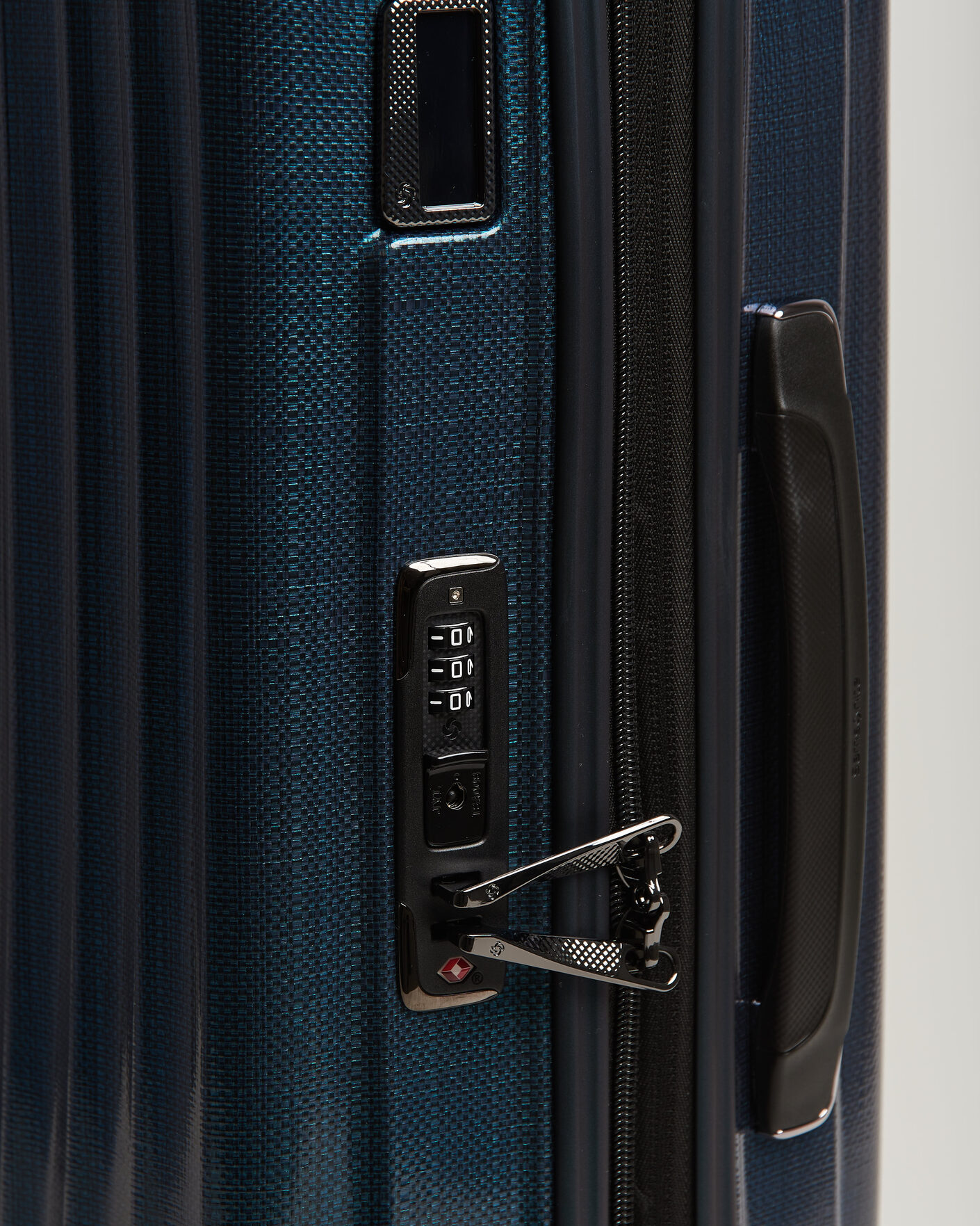 Herre | Tasker | Samsonite | Nexis Spinner Carry-On Deep Patrol
