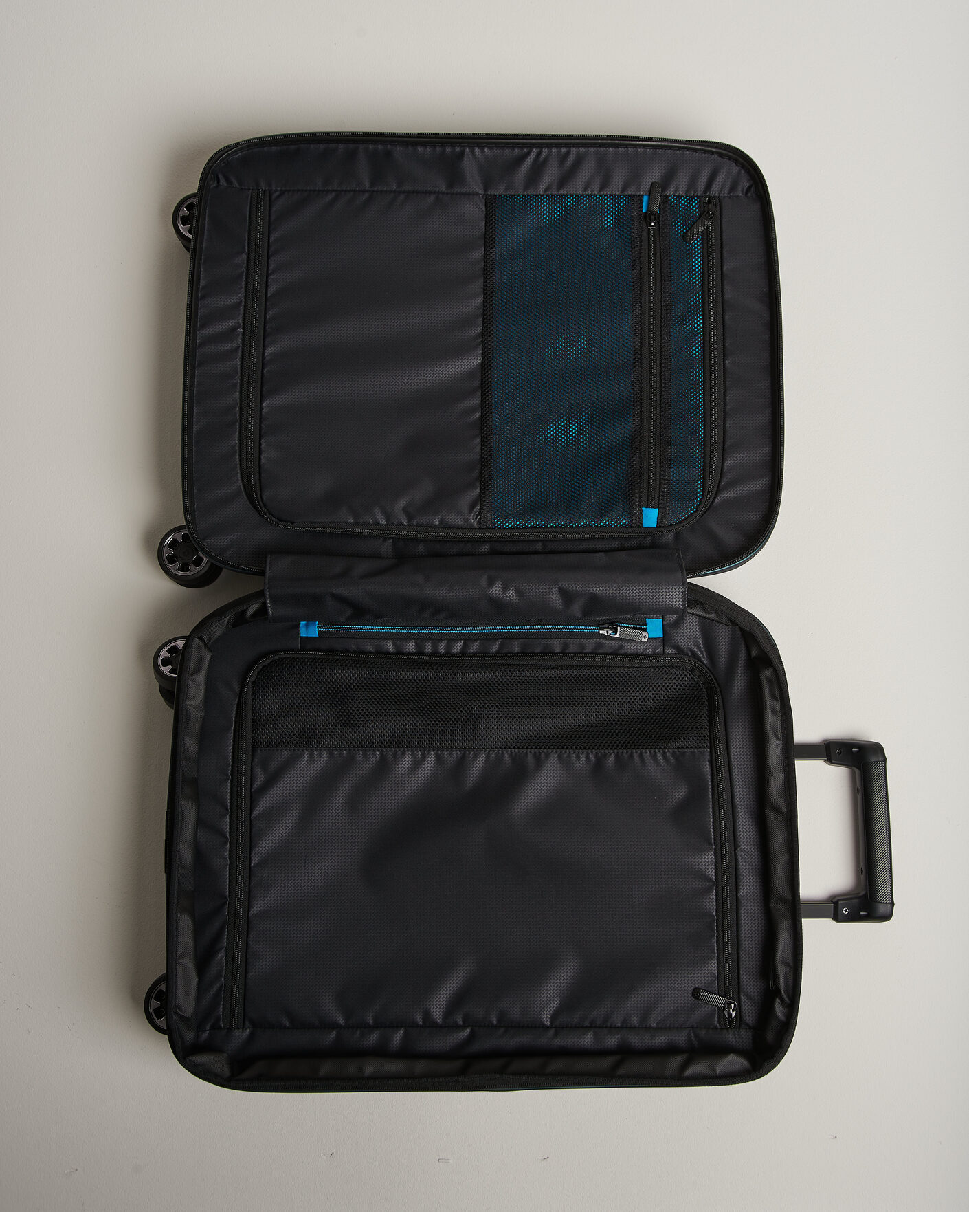 Herre | Tasker | Samsonite | Nexis Spinner Carry-On Deep Patrol