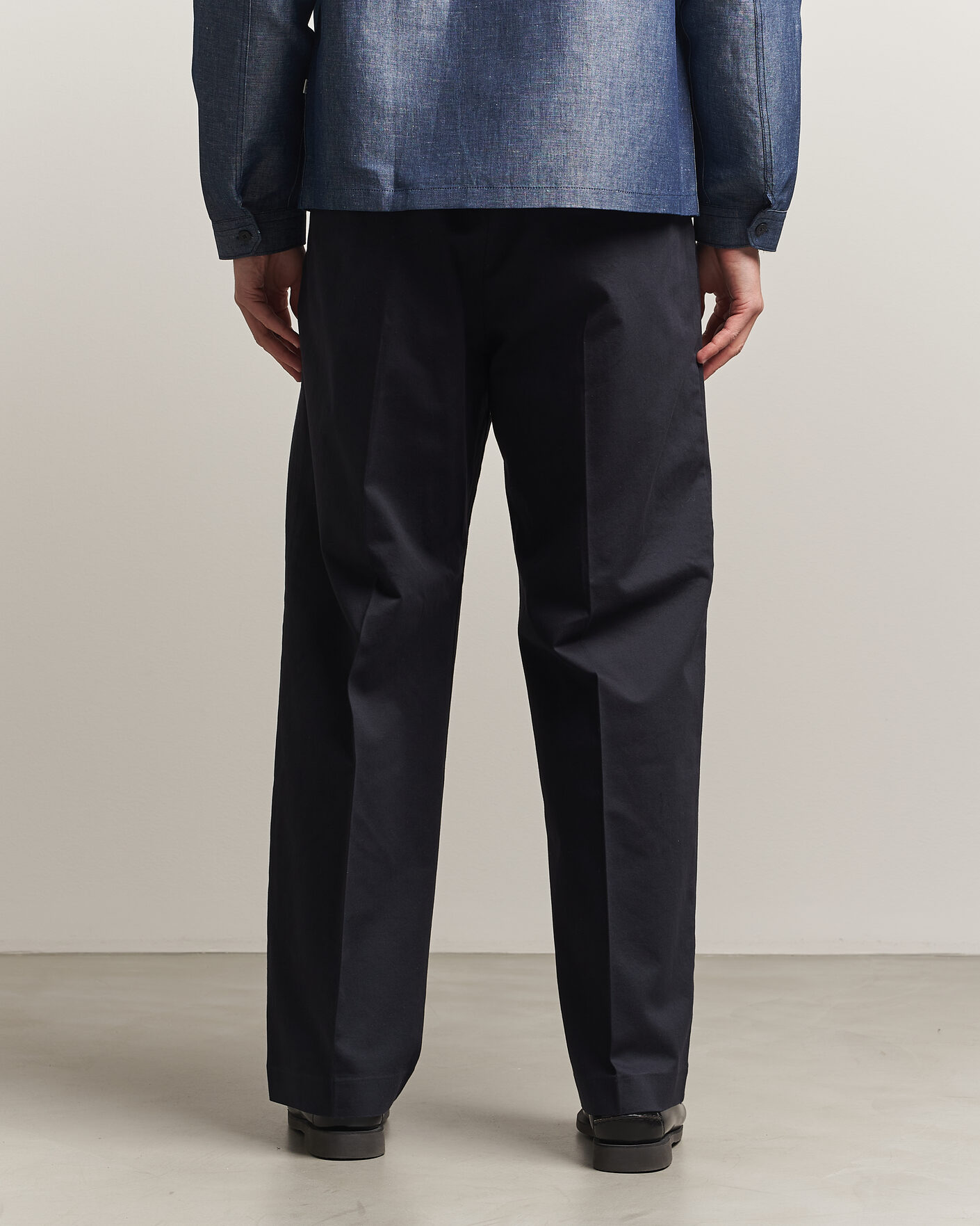 Herre | Bukser | NN07 | Kay Relaxed Fit Pleated Cotton Trousers Navy Blue