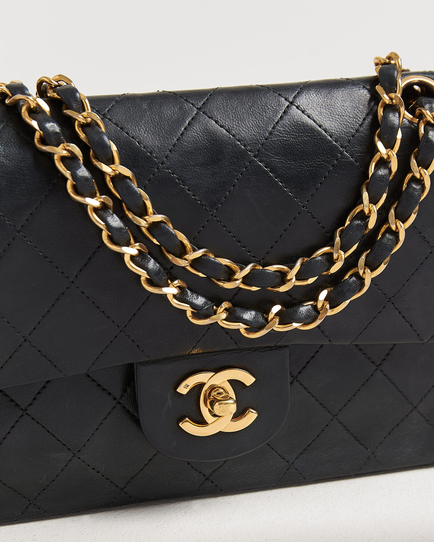 Herre | Pre-Owned & Vintage Bags | Chanel Pre-Owned | Classic Small Double Flap Bag Black