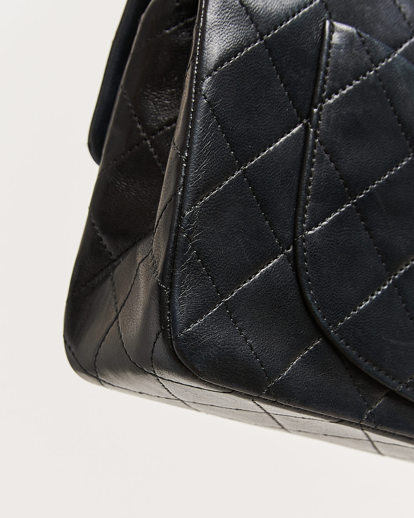 Herre | Pre-Owned & Vintage Bags | Chanel Pre-Owned | Classic Small Double Flap Bag Black