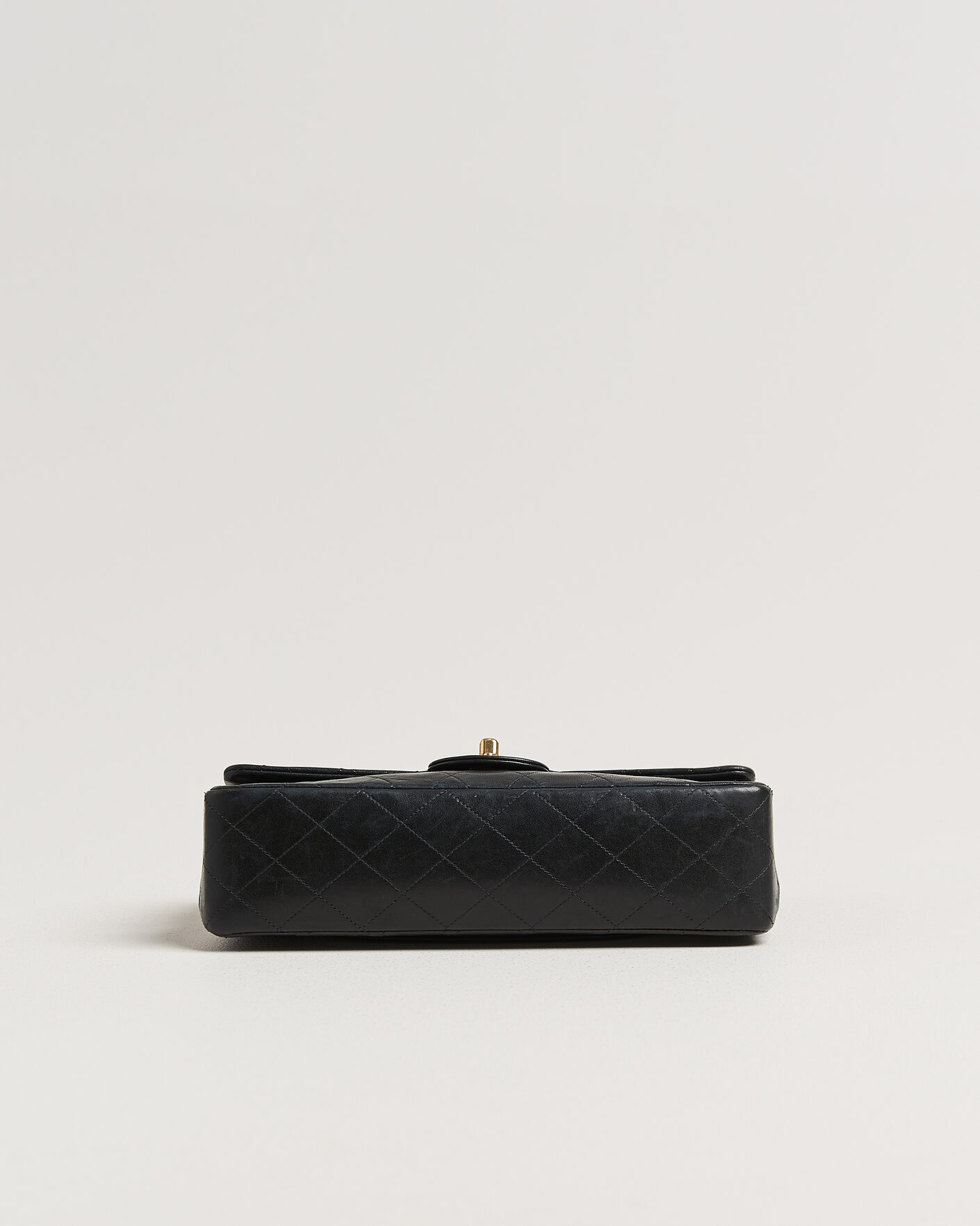 Herre | Pre-Owned & Vintage Bags | Chanel Pre-Owned | Classic Medium Double Flap Bag Black
