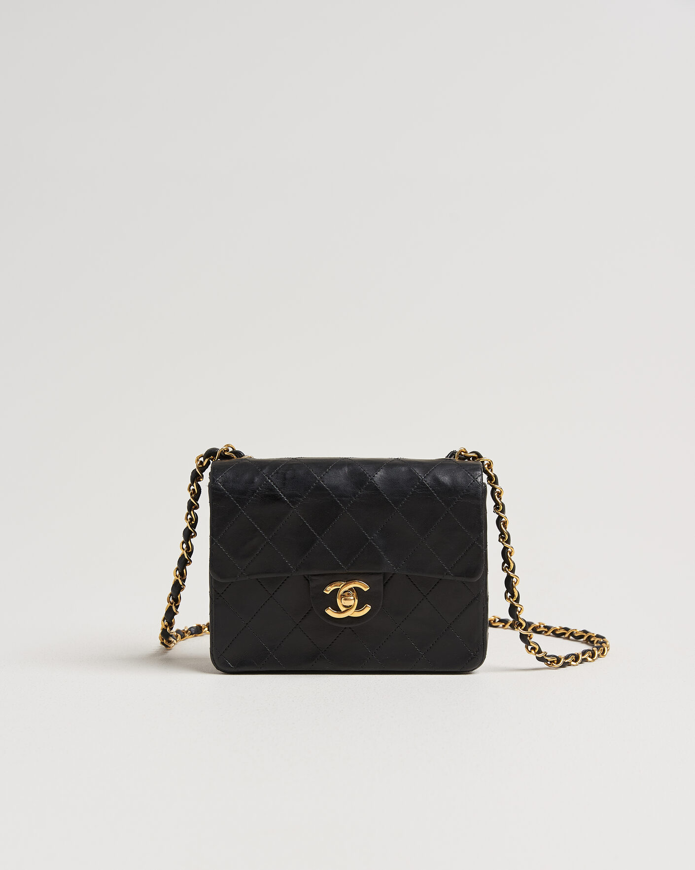 Herre | Pre-Owned & Vintage Bags | Chanel Pre-Owned | Classic Mini Single Flap Square Bag Black