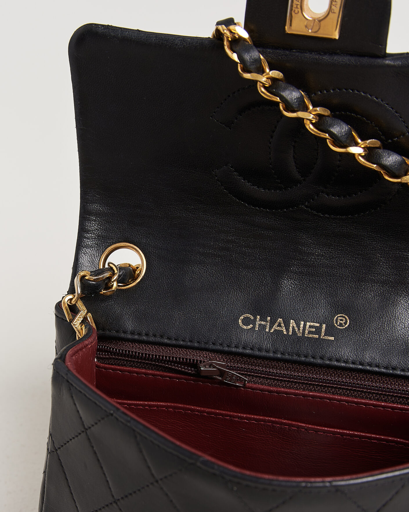 Herre | Pre-Owned & Vintage Bags | Chanel Pre-Owned | Classic Mini Single Flap Square Bag Black