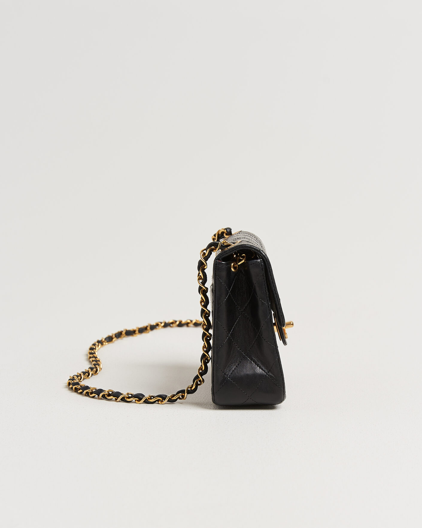 Herre | Pre-Owned & Vintage Bags | Chanel Pre-Owned | Classic Mini Single Flap Square Bag Black