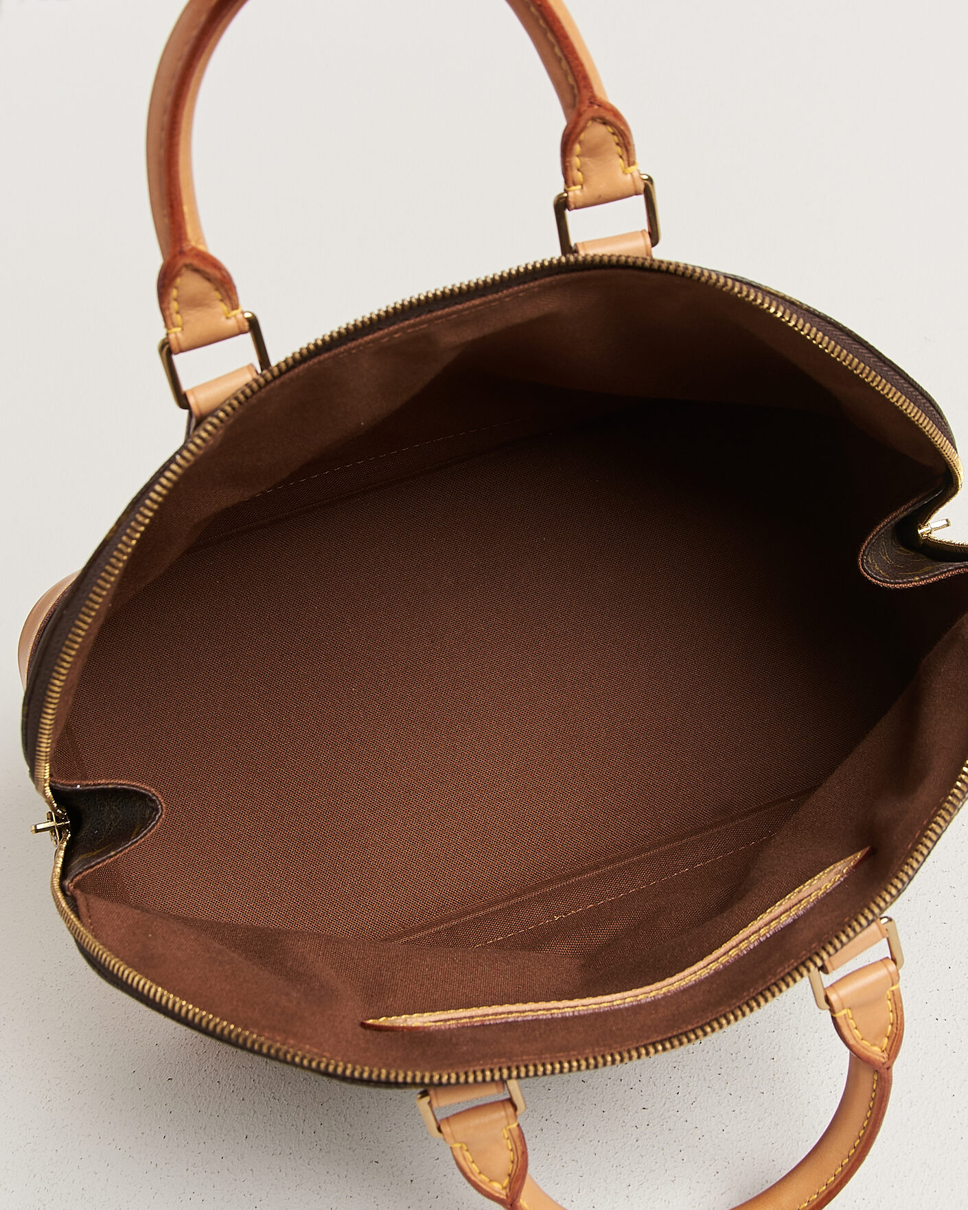 Herre | Pre-Owned & Vintage Bags | Louis Vuitton Pre-Owned | Alma Bag PM Monogram