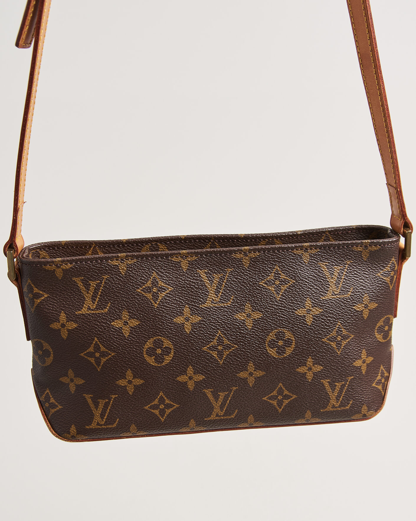 Herre | Pre-Owned & Vintage Bags | Louis Vuitton Pre-Owned | Trotteur Crossbody Bag Monogram