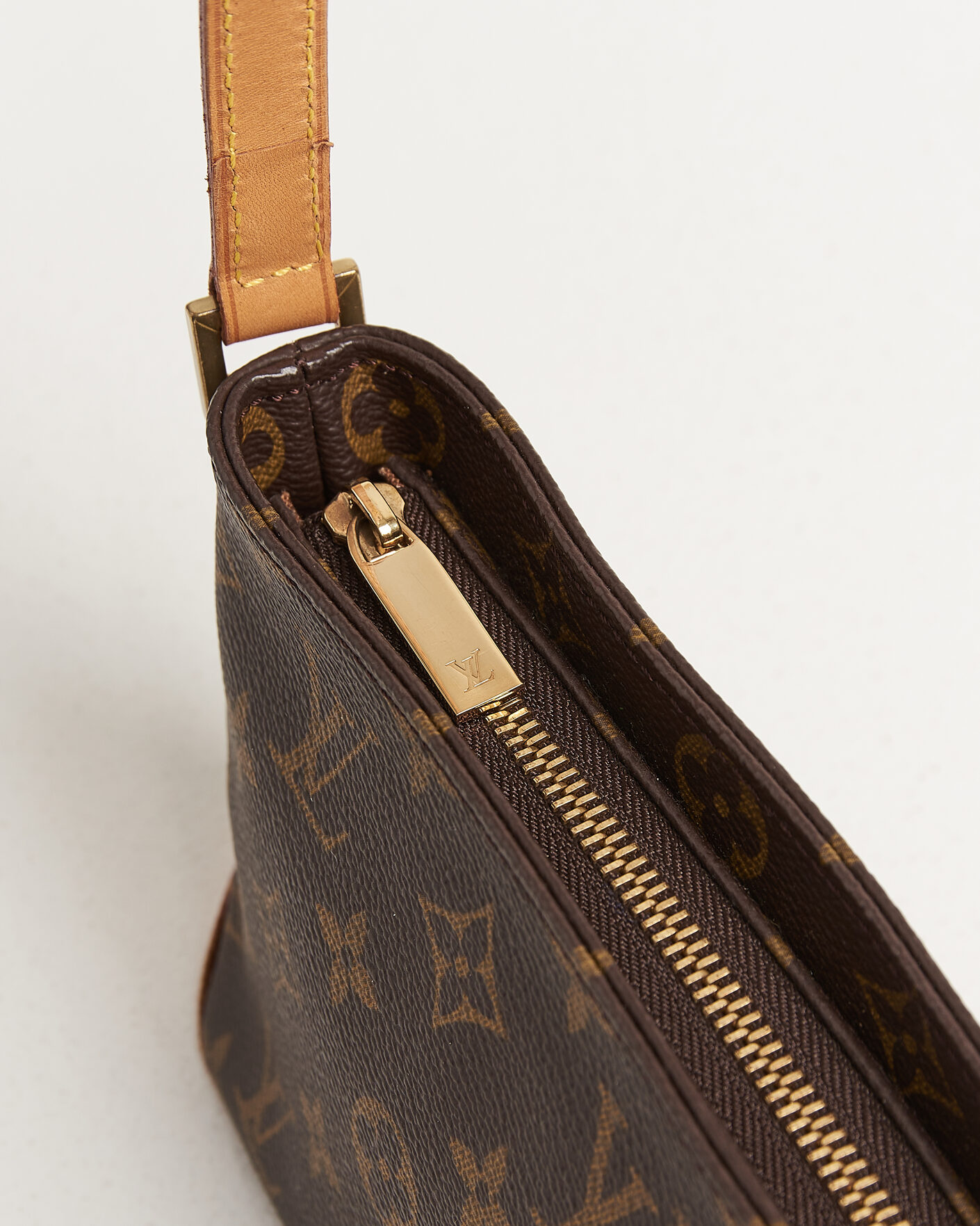 Herre | Pre-Owned & Vintage Bags | Louis Vuitton Pre-Owned | Trotteur Crossbody Bag Monogram