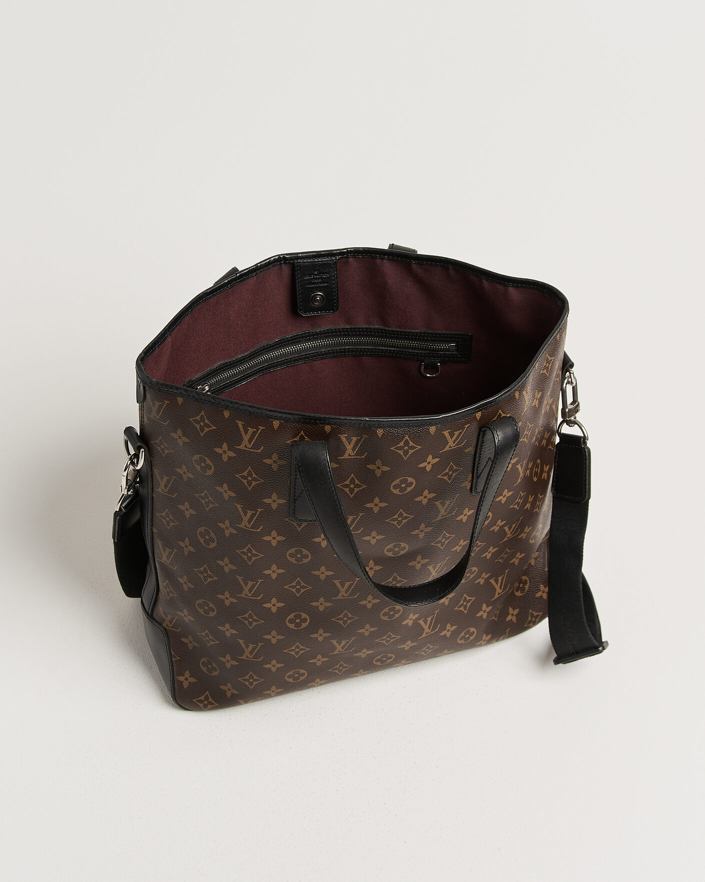 Herre | Pre-Owned & Vintage Bags | Louis Vuitton Pre-Owned | Davis Totebag Monogram Macassar