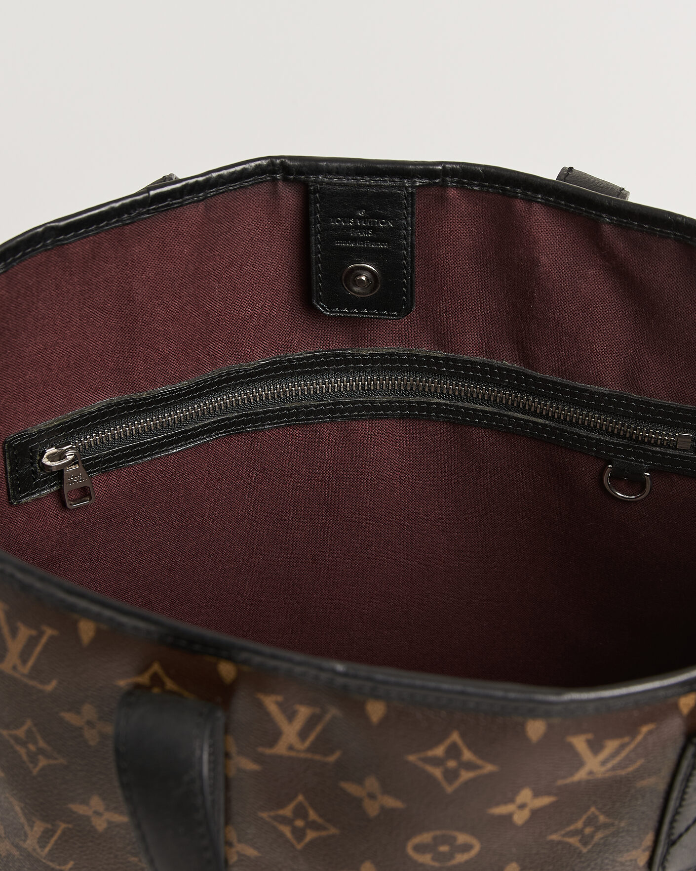 Herre | Pre-Owned & Vintage Bags | Louis Vuitton Pre-Owned | Davis Totebag Monogram Macassar