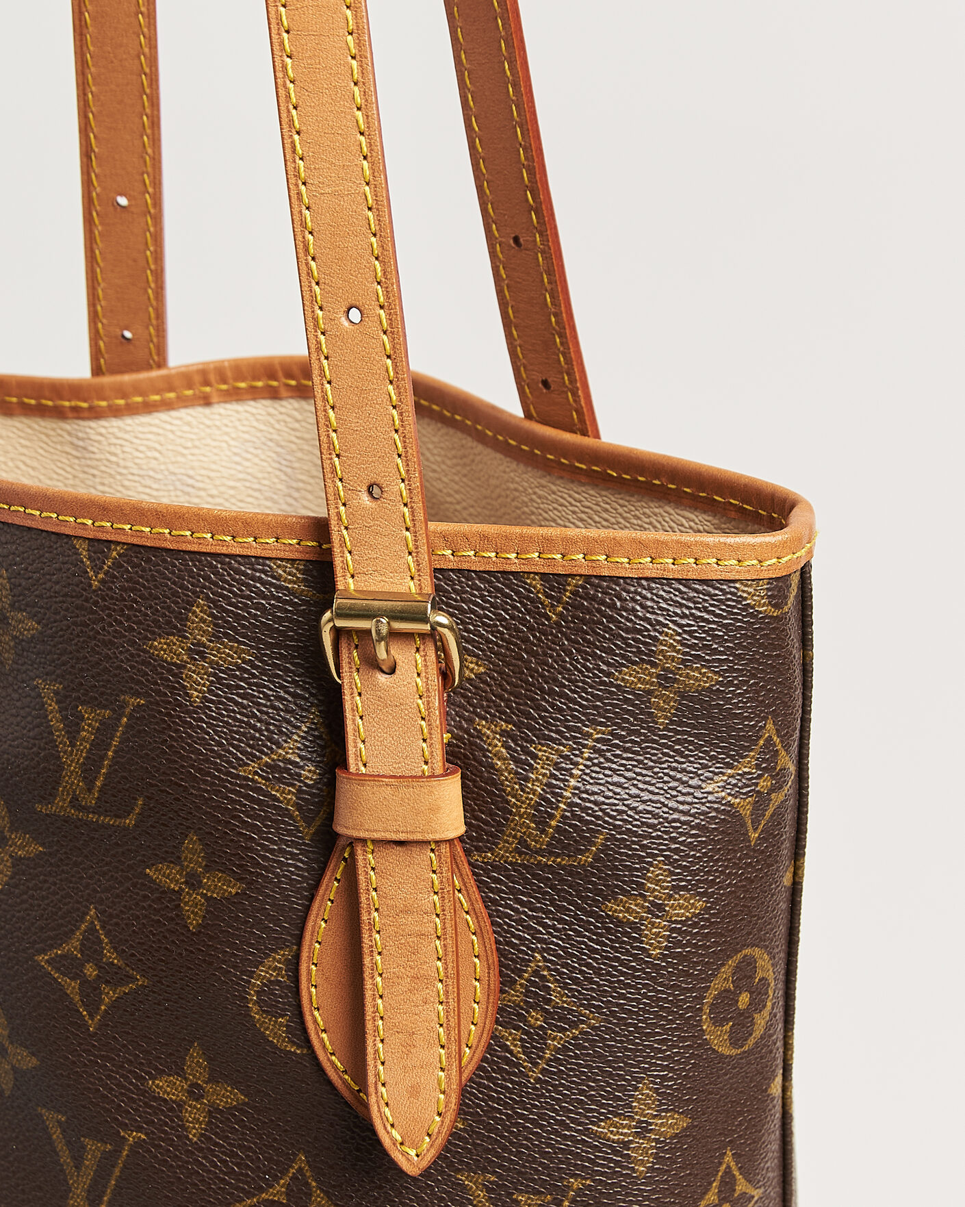 Herre | Pre-Owned & Vintage Bags | Louis Vuitton Pre-Owned | Bucket PM Bag Monogram
