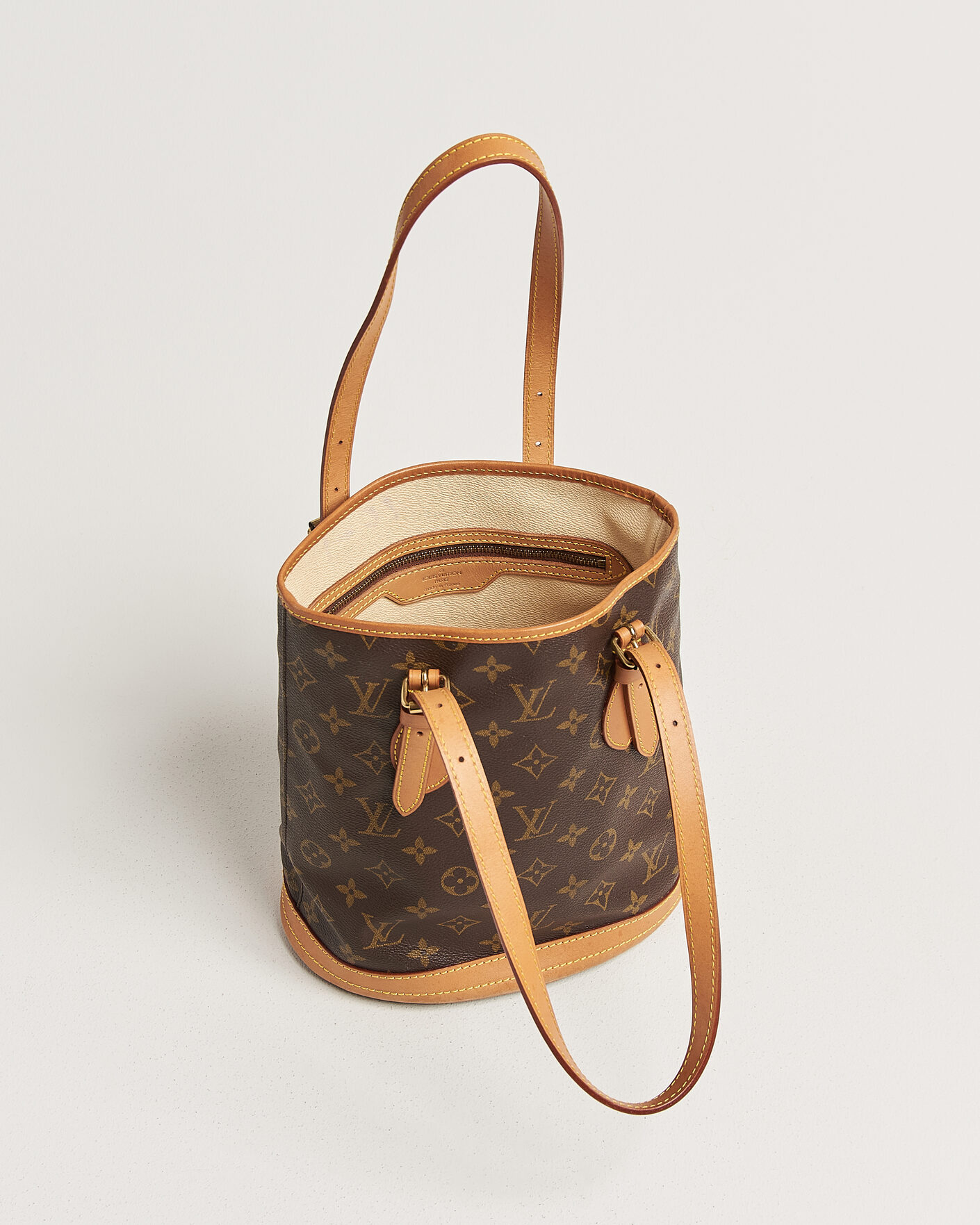 Herre | Pre-Owned & Vintage Bags | Louis Vuitton Pre-Owned | Bucket PM Bag Monogram