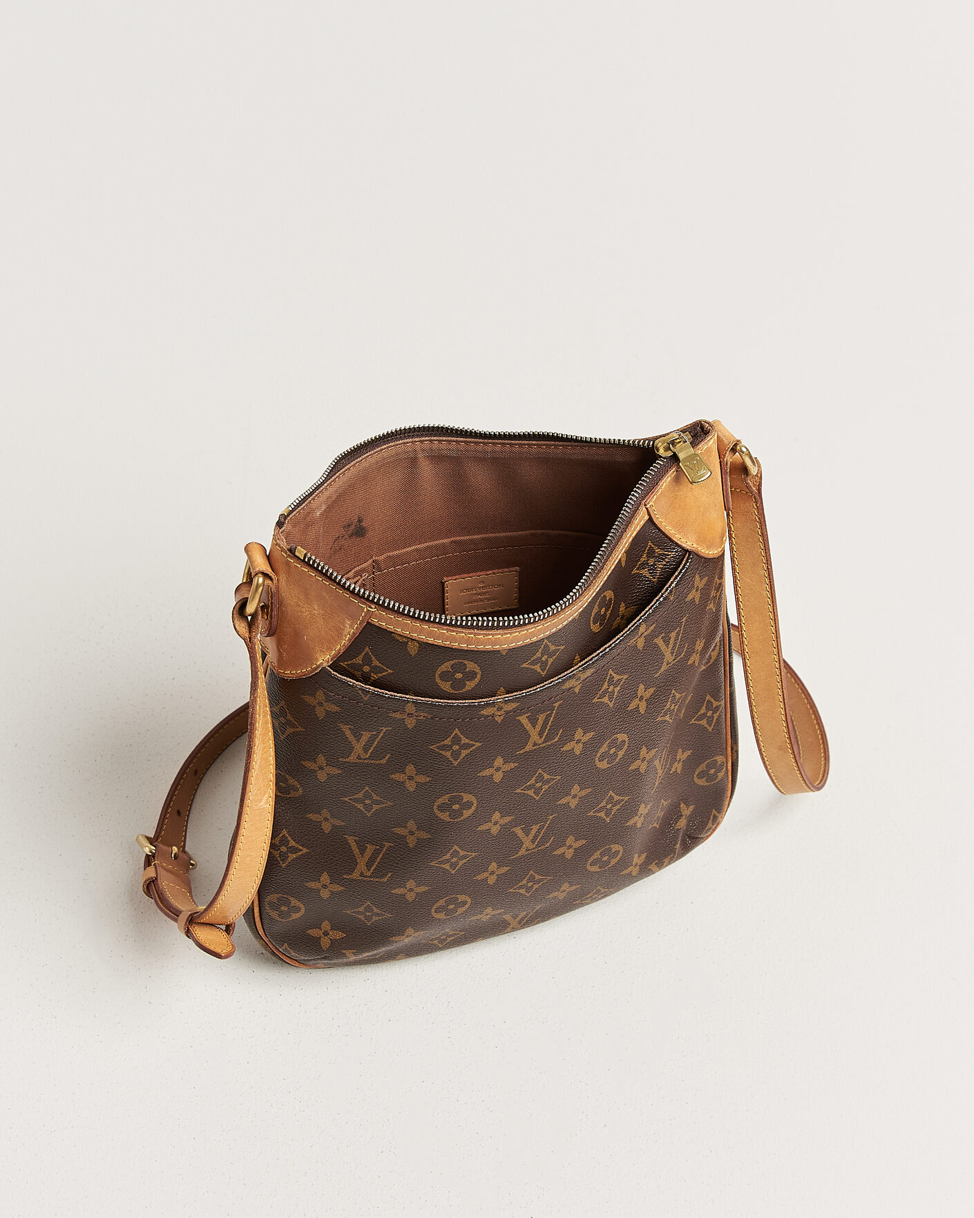 Herre | Pre-Owned & Vintage Bags | Louis Vuitton Pre-Owned | Odeon PM Bag Monogram