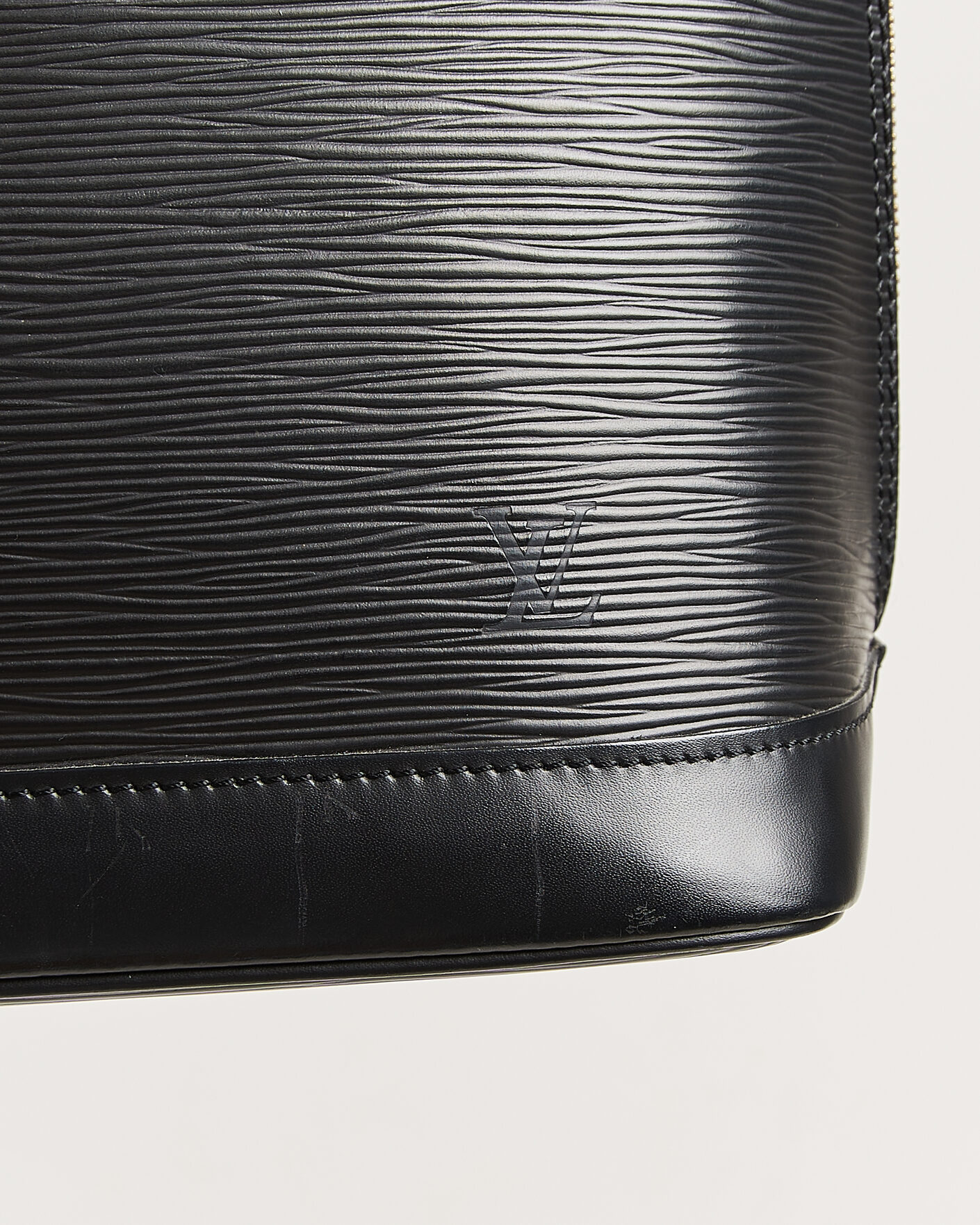 Herre | Pre-Owned & Vintage Bags | Louis Vuitton Pre-Owned | Alma PM Bag Epi Leather Black