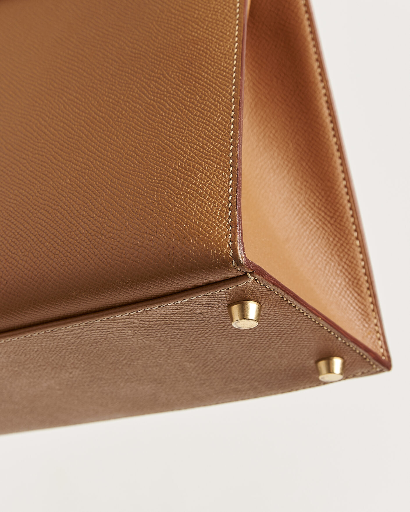 Herre | Pre-Owned & Vintage Bags | Hermès Pre-Owned | Kelly 32 Courchevel Leather Gold