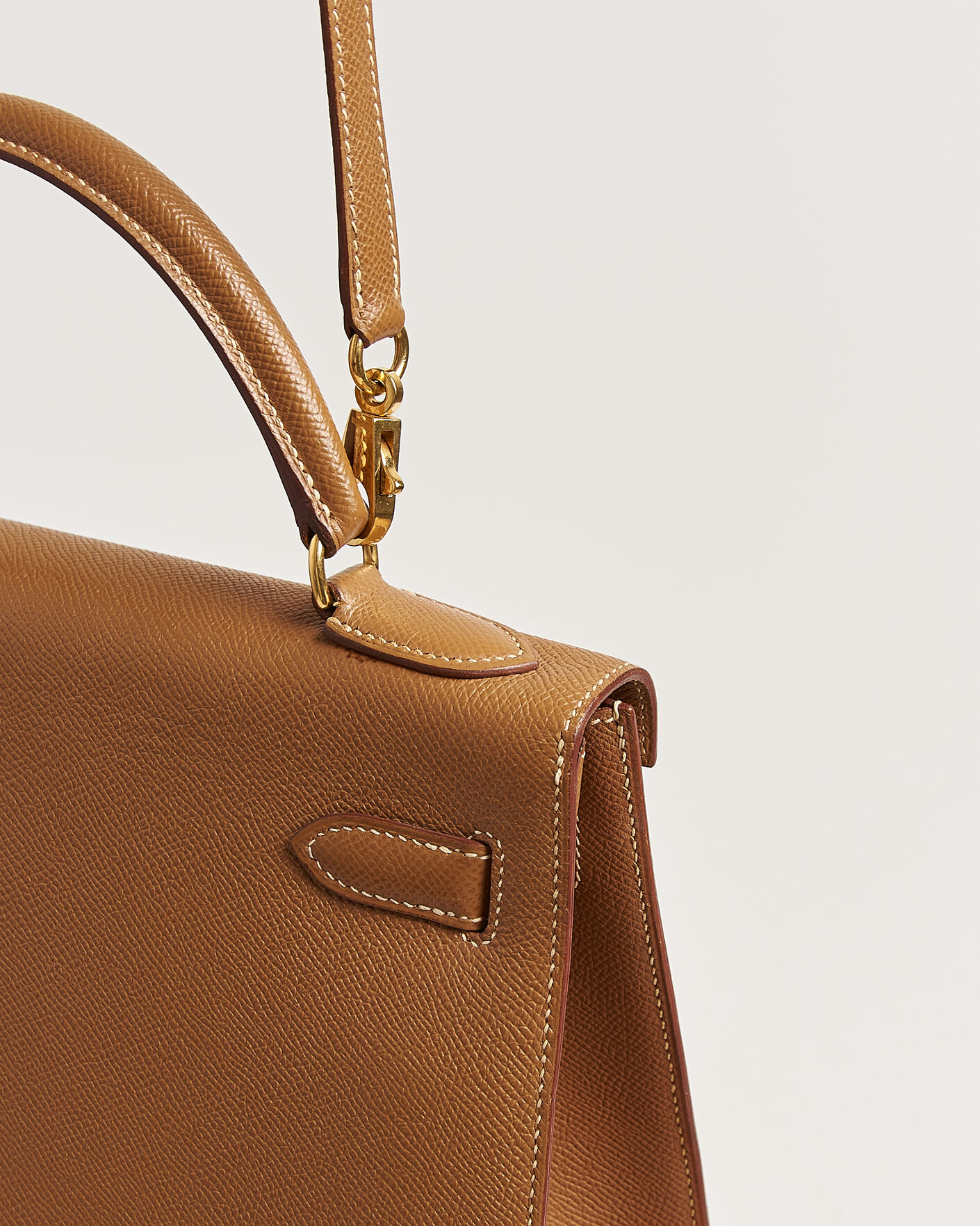 Herre | Pre-Owned & Vintage Bags | Hermès Pre-Owned | Kelly 32 Courchevel Leather Gold