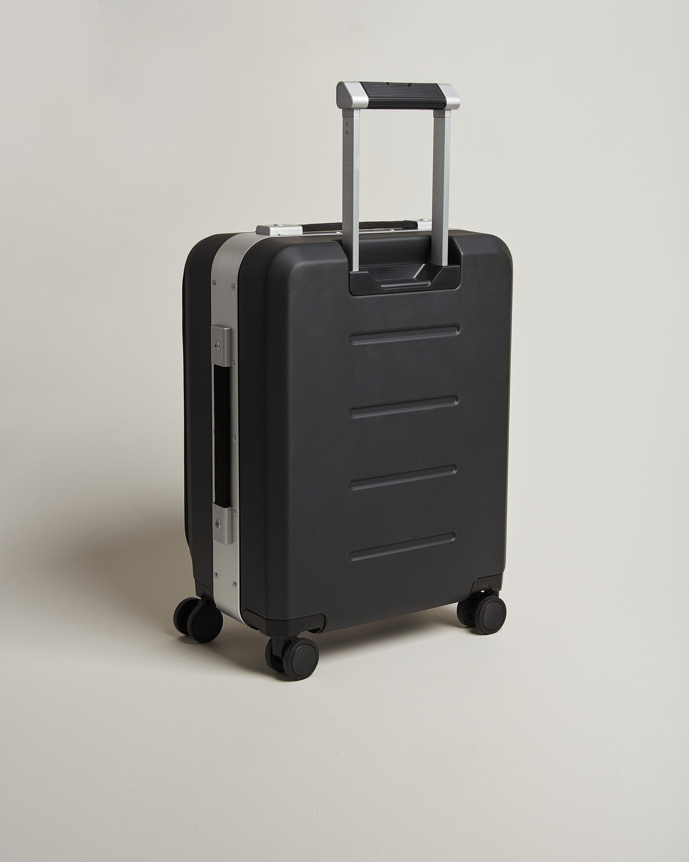 Herre | Tasker | DB | Ramverk Pro Front-Access Carry On Silver/Black