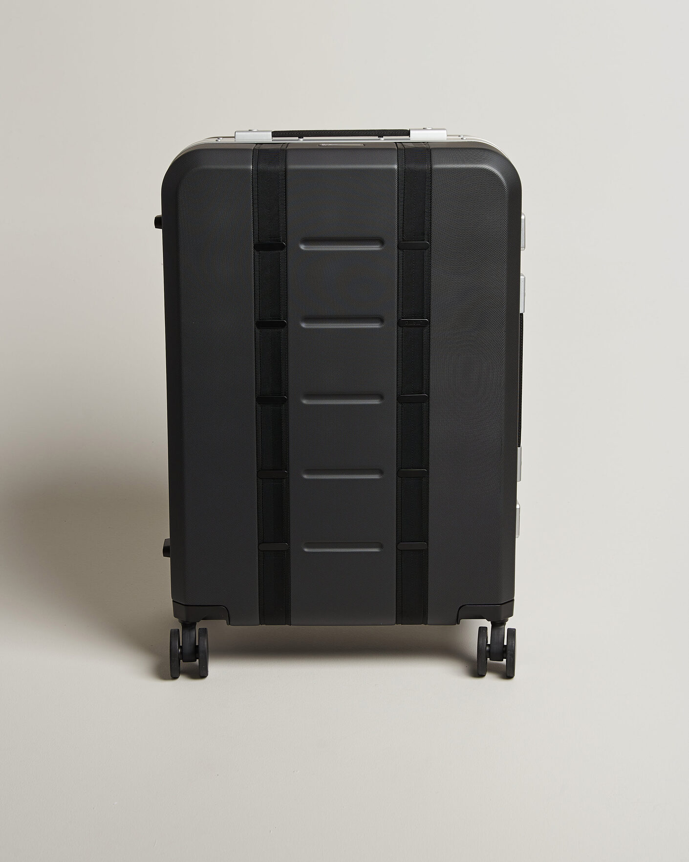 Herre | Tasker | DB | Ramverk Pro Check-In Luggage Medium Silver/Black