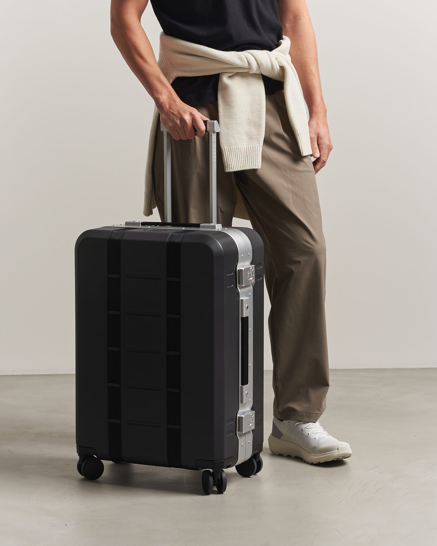 Herre | Tasker | DB | Ramverk Pro Check-In Luggage Medium Silver/Black