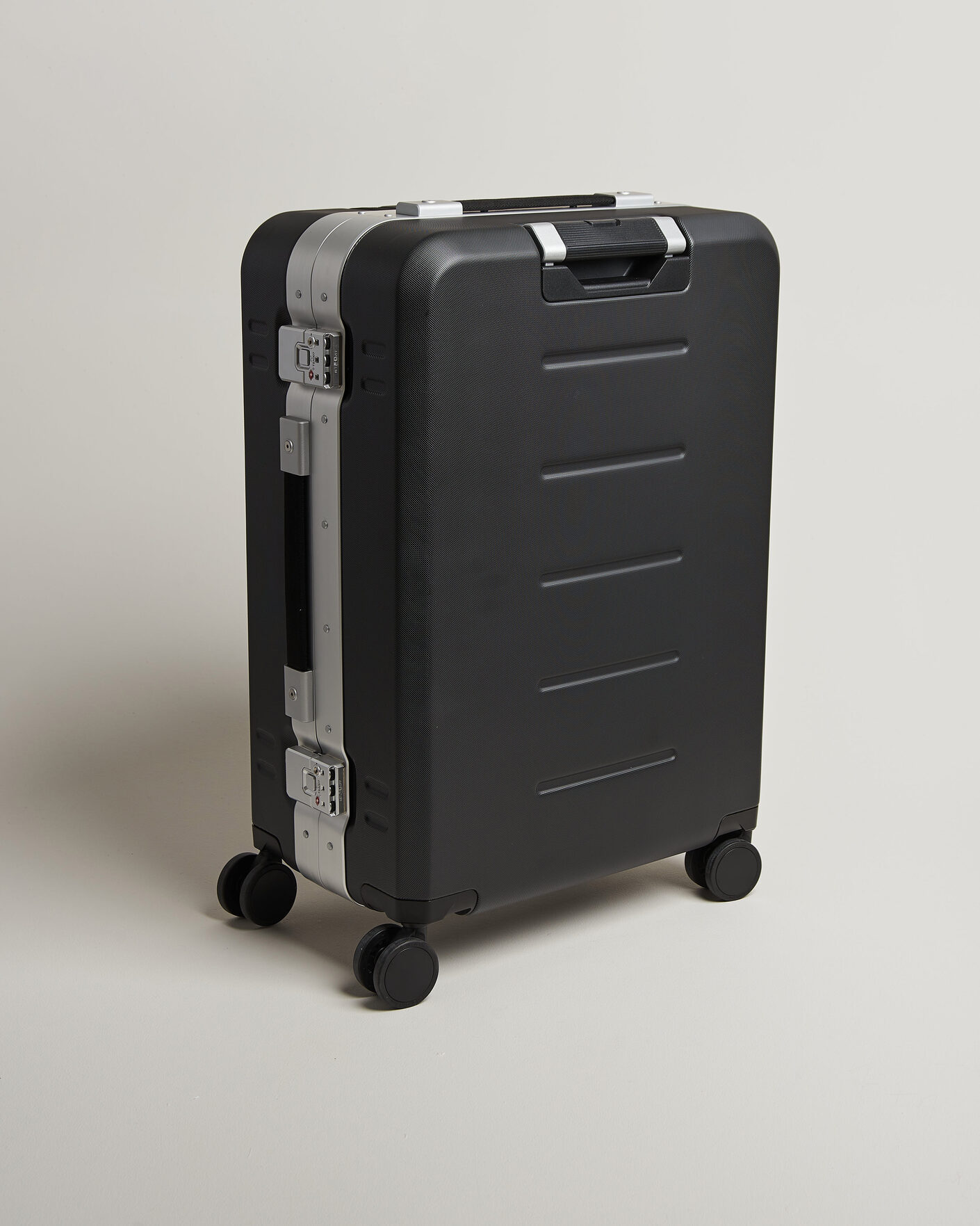Herre | Tasker | DB | Ramverk Pro Check-In Luggage Medium Silver/Black