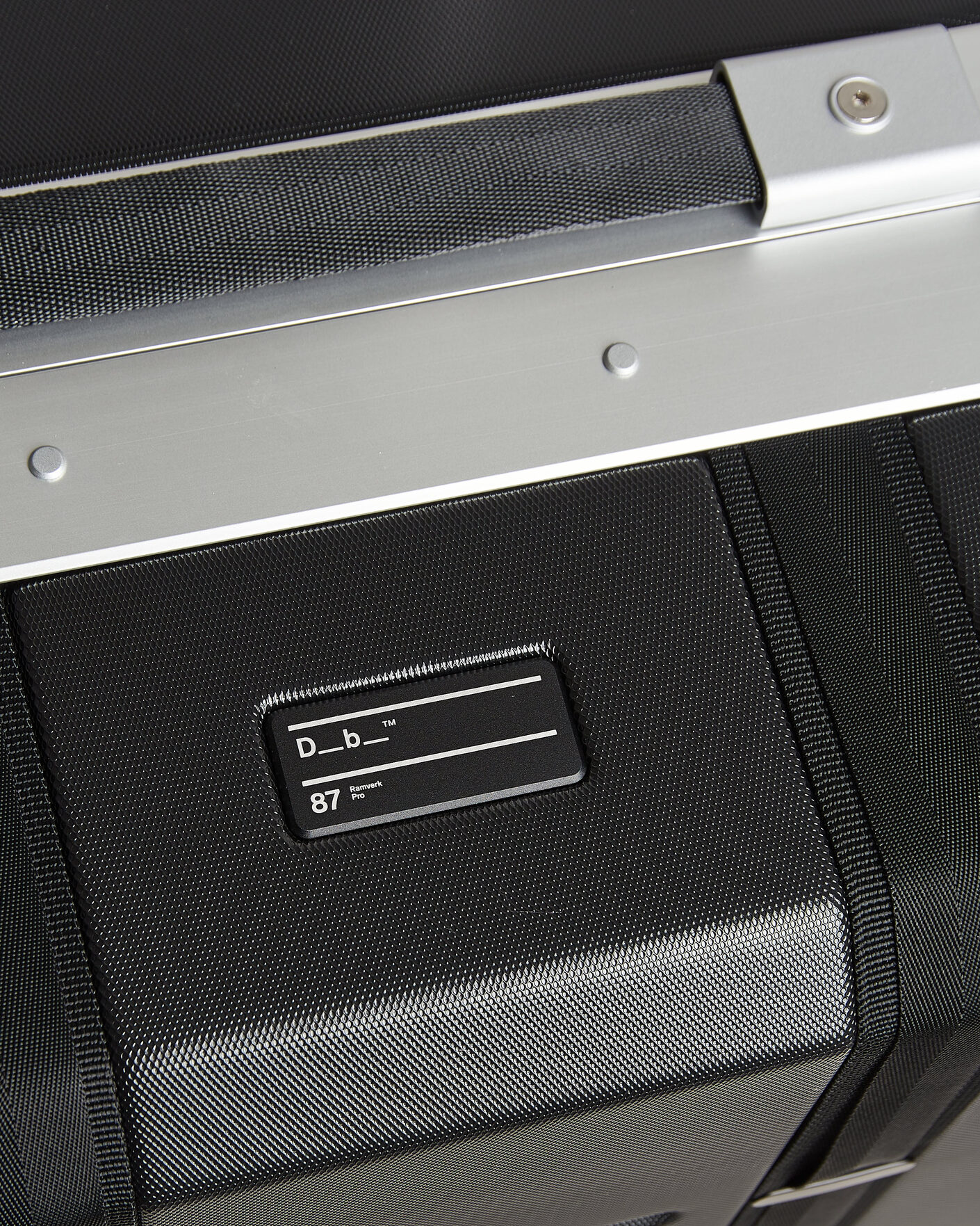 Herre | Tasker | DB | Ramverk Pro Check-In Luggage Large Silver/Black
