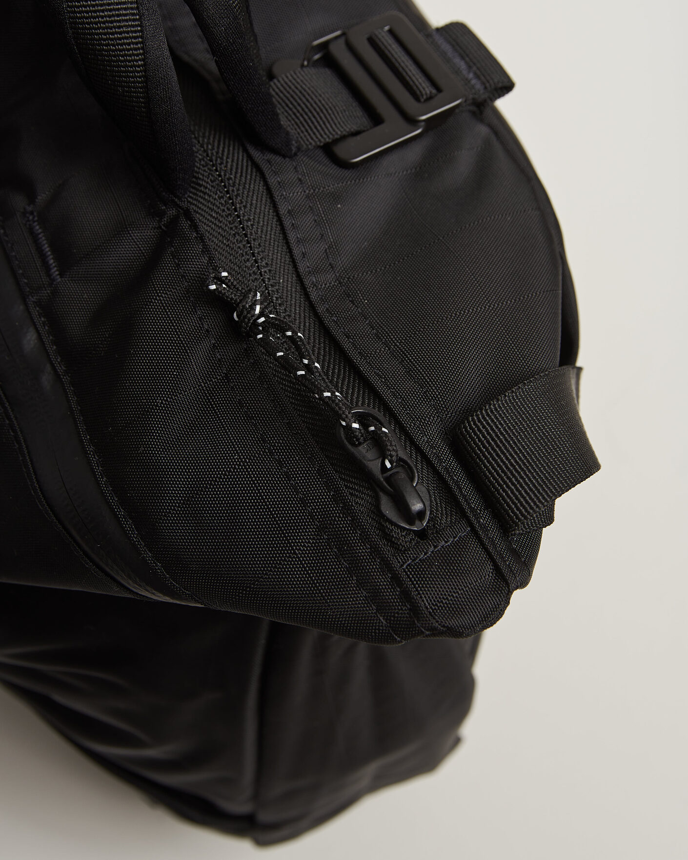 Herre | DB Utility Tote 32L Black Out | DB | Utility Tote 32L Black Out