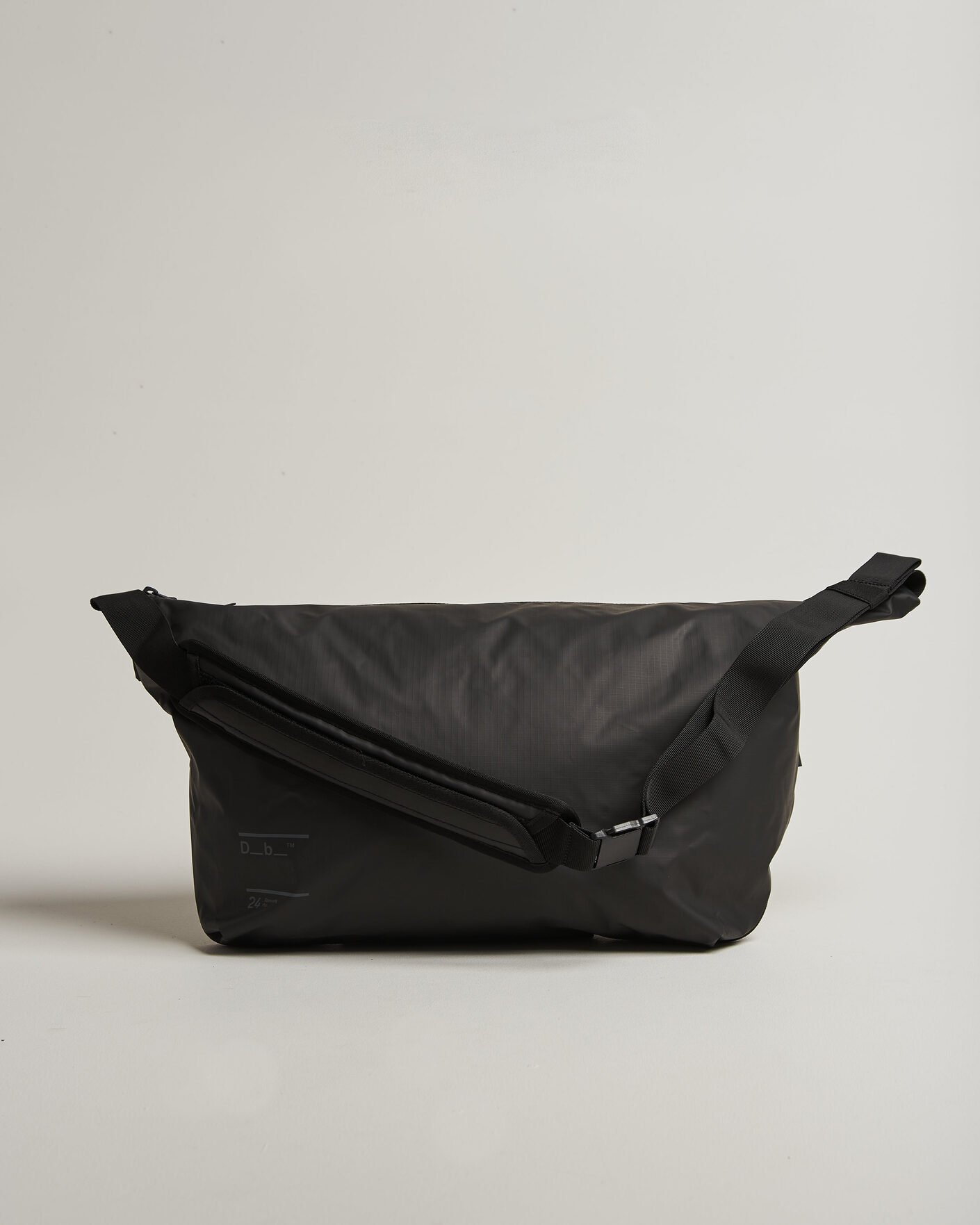 Herre | Tasker | DB | Ramverk Pro Sling Bag 24L Black Out