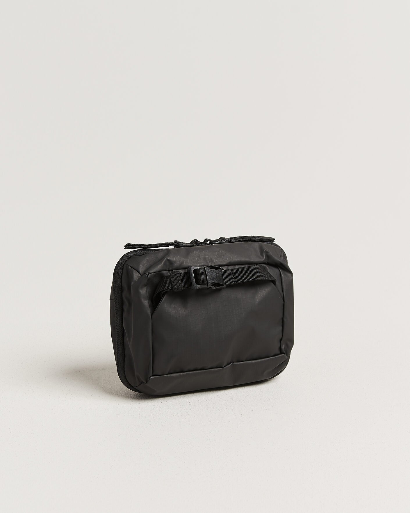 Herre | Tasker | DB | Ramverk Tech Organizer Black Out