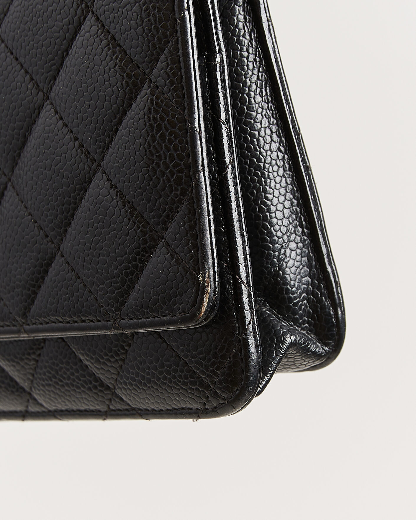 Herre | Pre-Owned & Vintage Bags | Chanel Pre-Owned | Wallet On Chain Caviar Leather Black