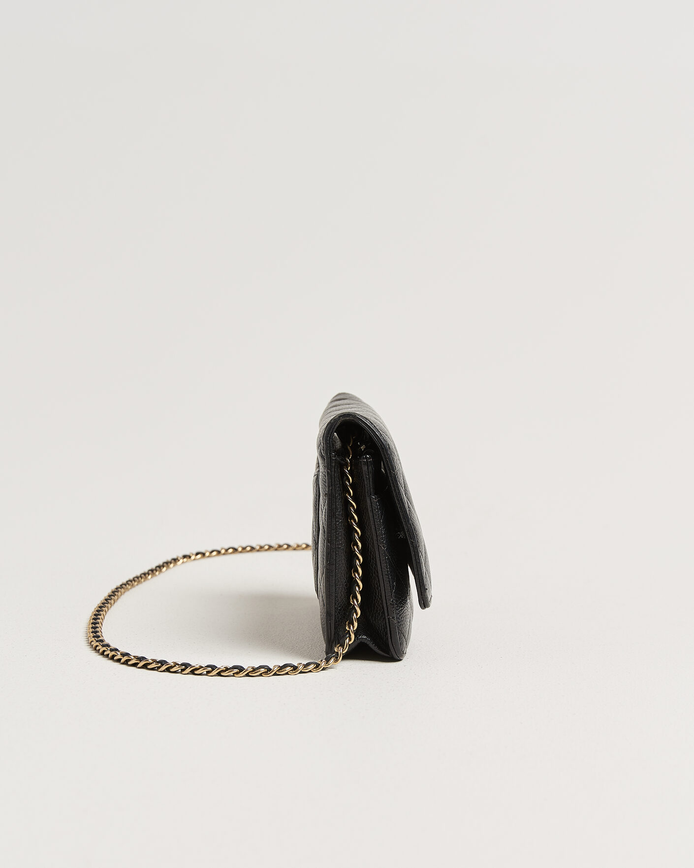 Herre | Pre-Owned & Vintage Bags | Chanel Pre-Owned | Wallet On Chain Caviar Leather Black