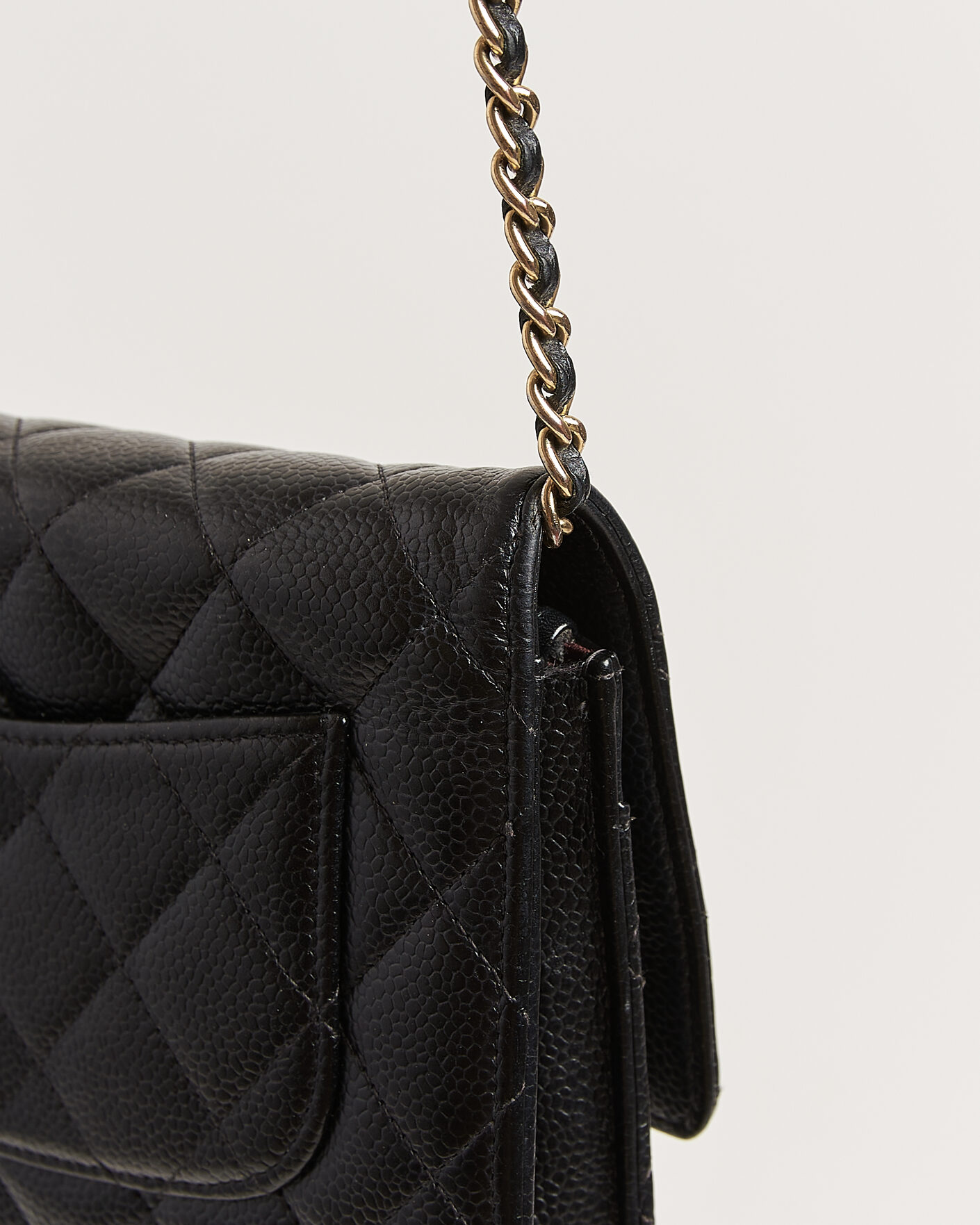 Herre | Pre-Owned & Vintage Bags | Chanel Pre-Owned | Wallet On Chain Caviar Leather Black